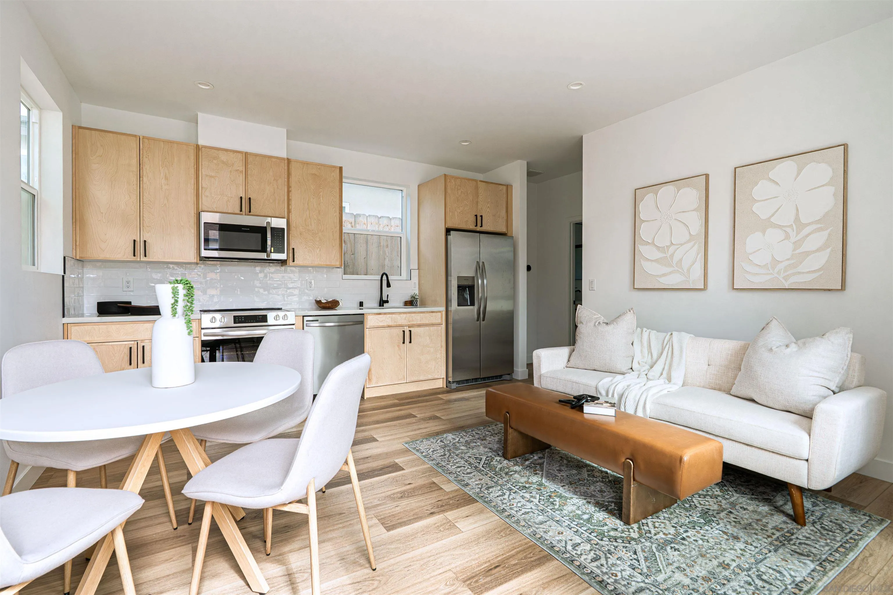 https://cdn.realtyfeed.com/cdn/127/250040462/a31bceb449e27ef273cf9adc32237f16.webp