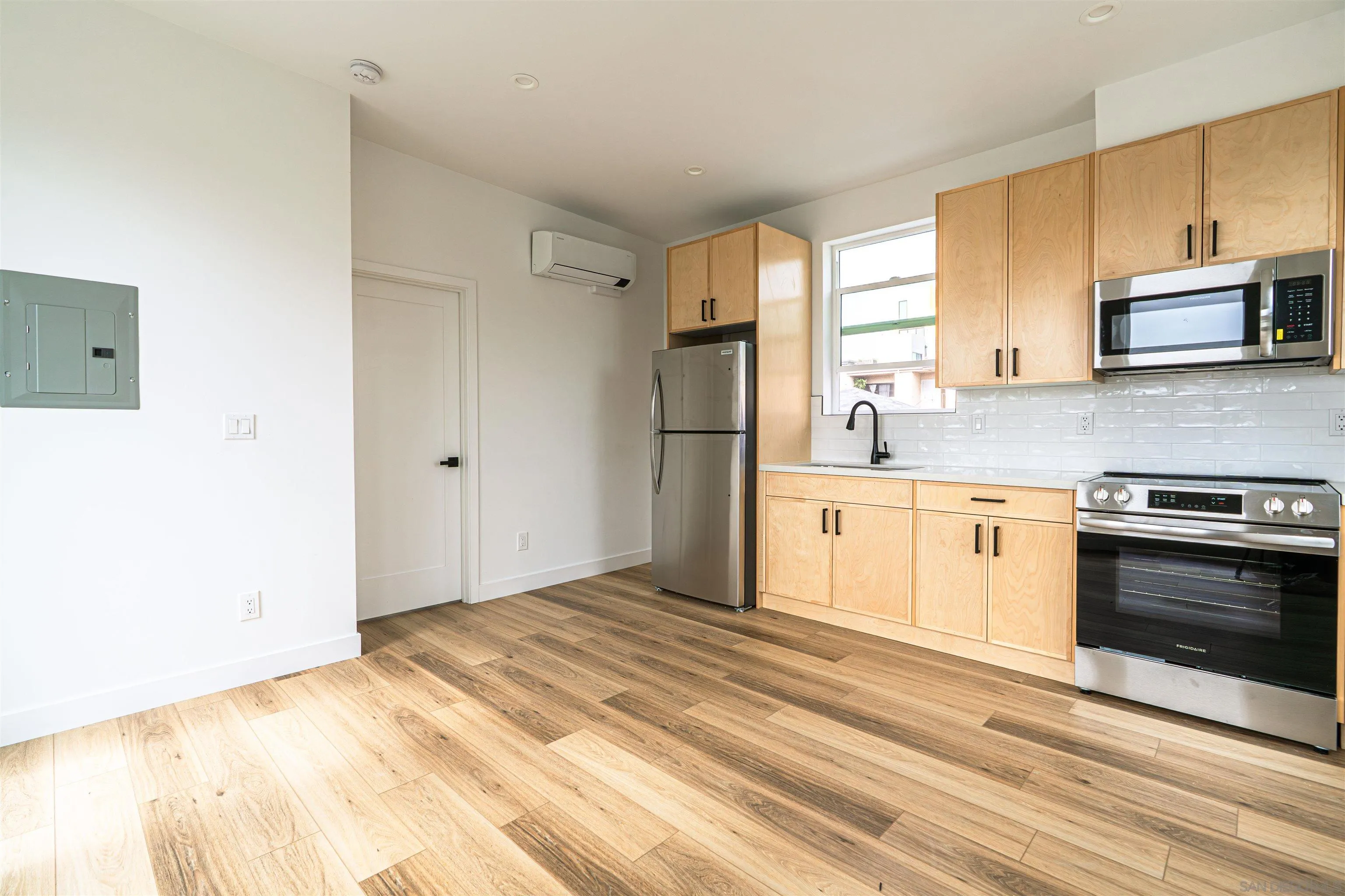 https://cdn.realtyfeed.com/cdn/127/250040462/c33dcd7d67b575ac76961fa5df26dfe8.webp