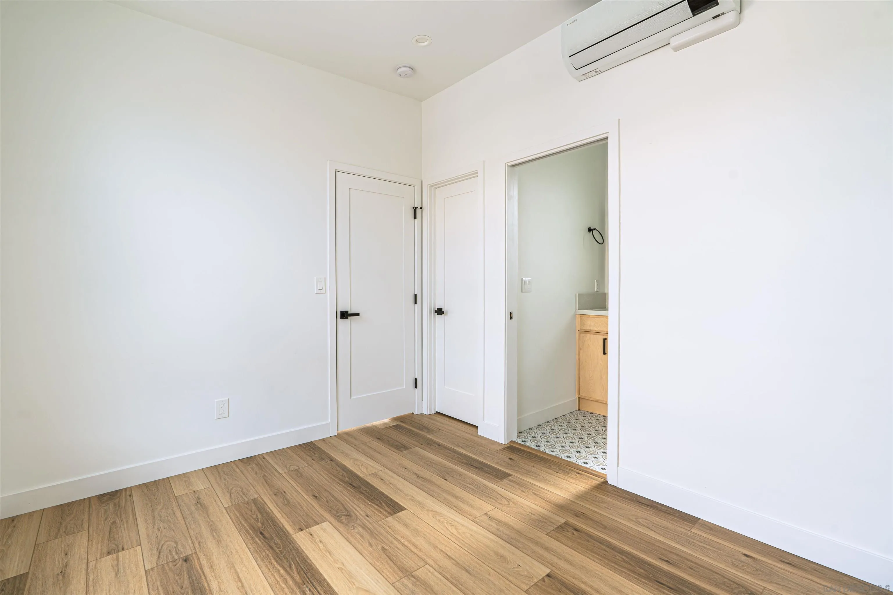 https://cdn.realtyfeed.com/cdn/127/250040462/d49ef3fd0dbd2b37b519960906e4ed7d.webp