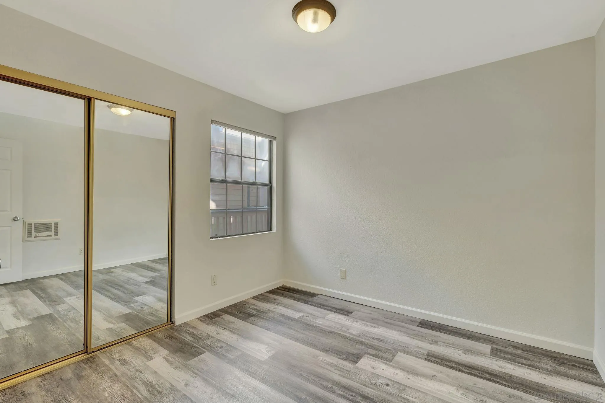 Photo #23: 250040464 Listing: Photo #23