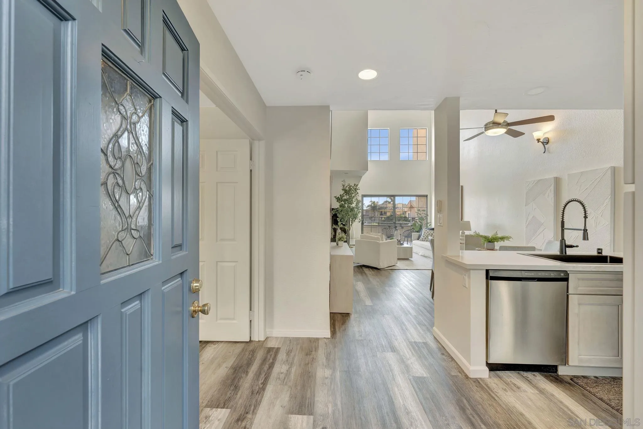 Photo #3: 250040464 Listing 