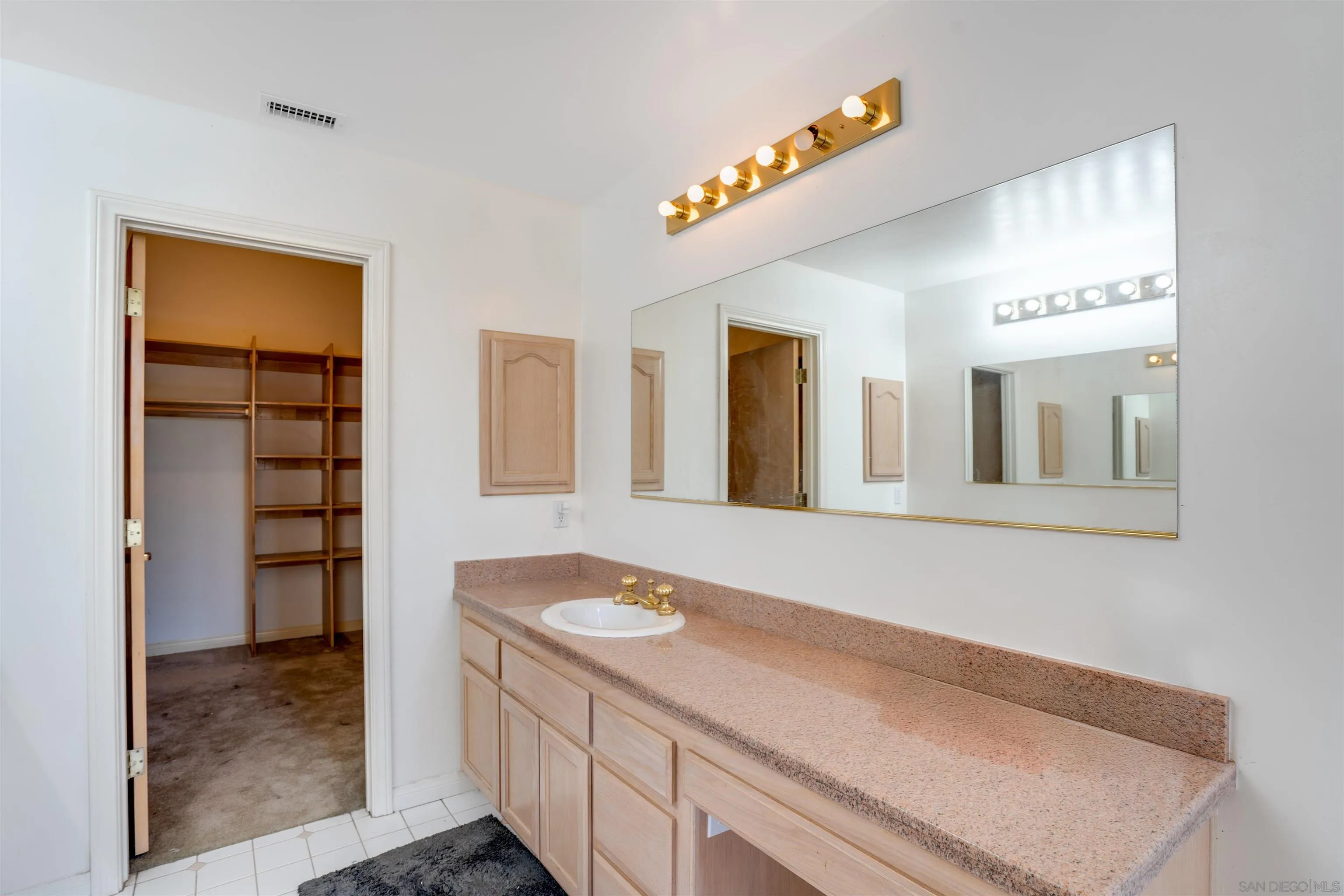 https://cdn.realtyfeed.com/cdn/127/250040468/c1ee8d1ac66c6b266e4879327a869755.webp