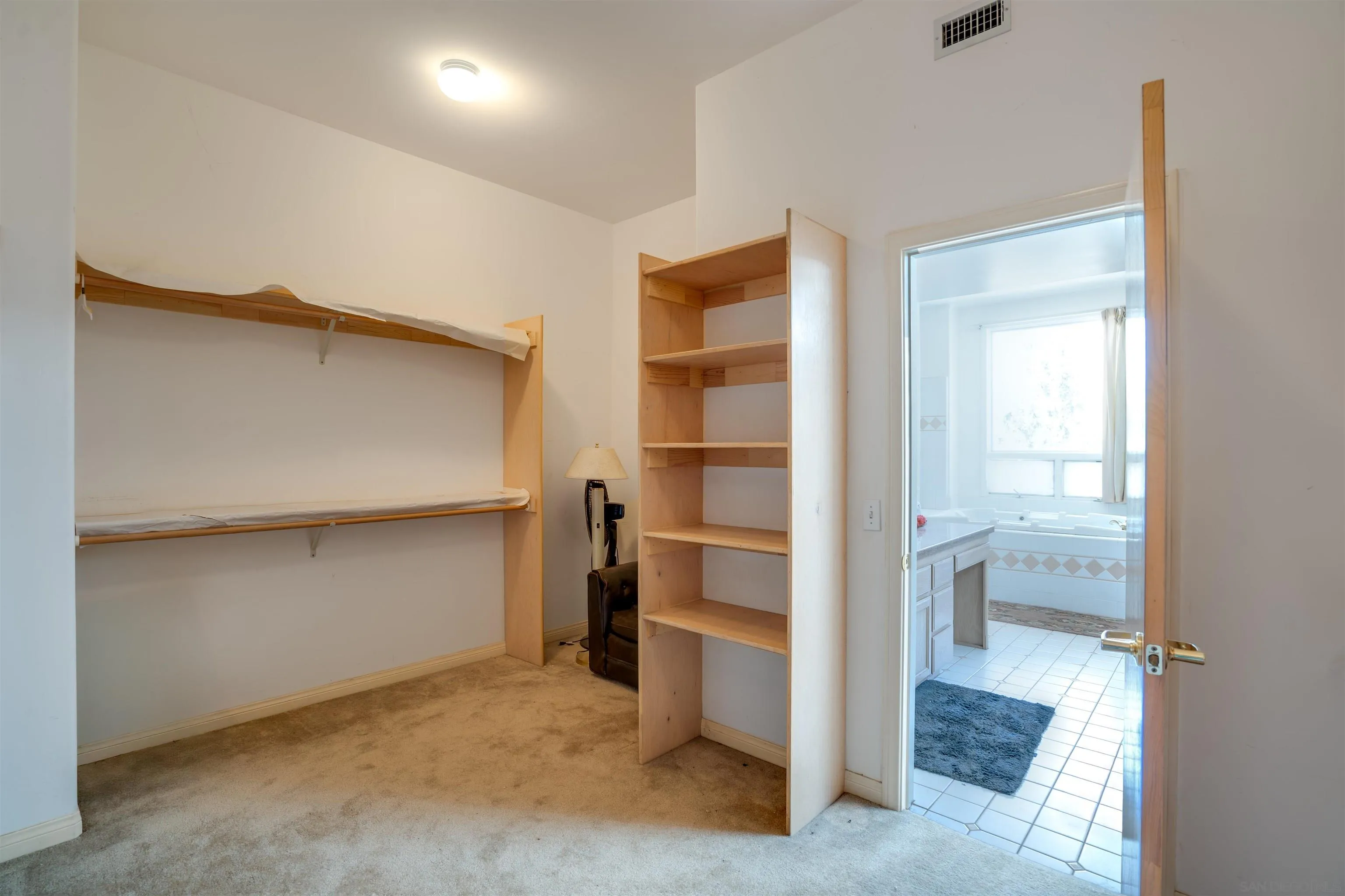 https://cdn.realtyfeed.com/cdn/127/250040468/f961d7d7da0b0a484155db689a8f057e.webp