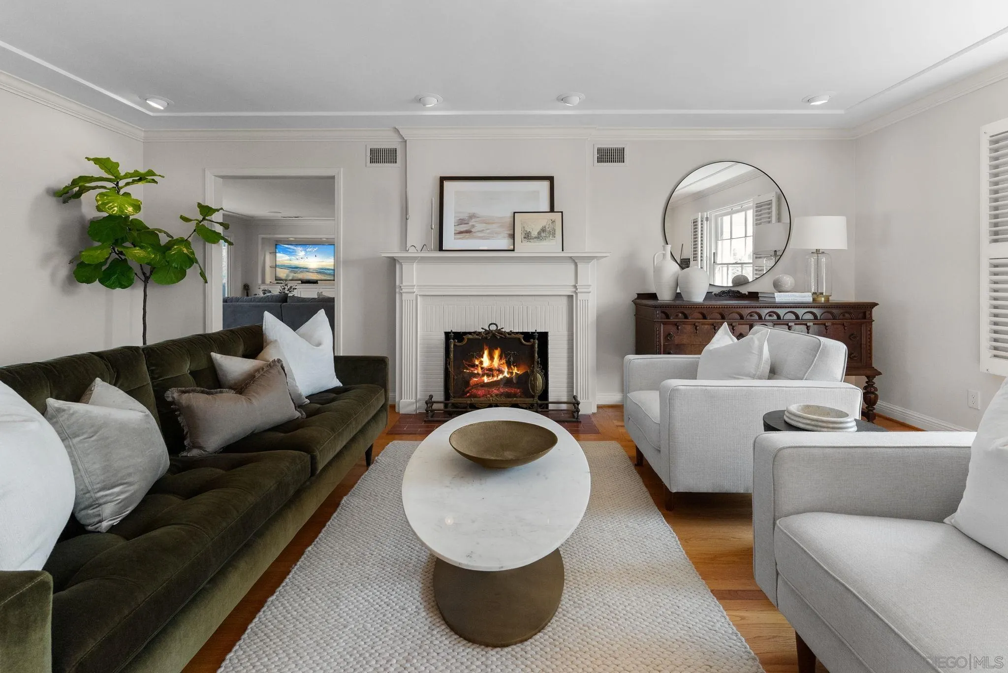 https://cdn.realtyfeed.com/cdn/127/250040469/64788b51377aadf124c54fc2bc794b69.webp