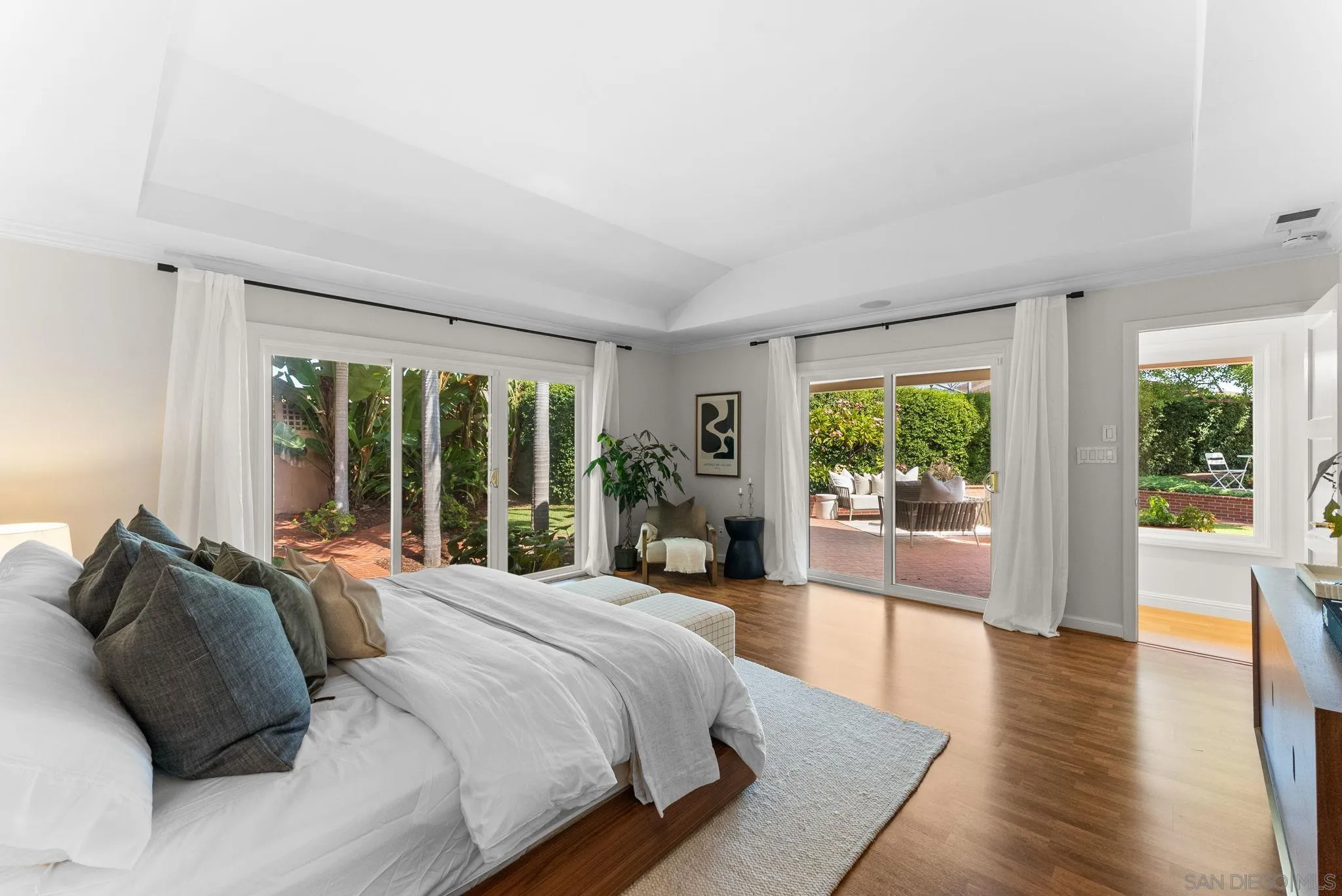 https://cdn.realtyfeed.com/cdn/127/250040469/ee9f30a9eeeb423fde6b1e2fa29db6bf.webp