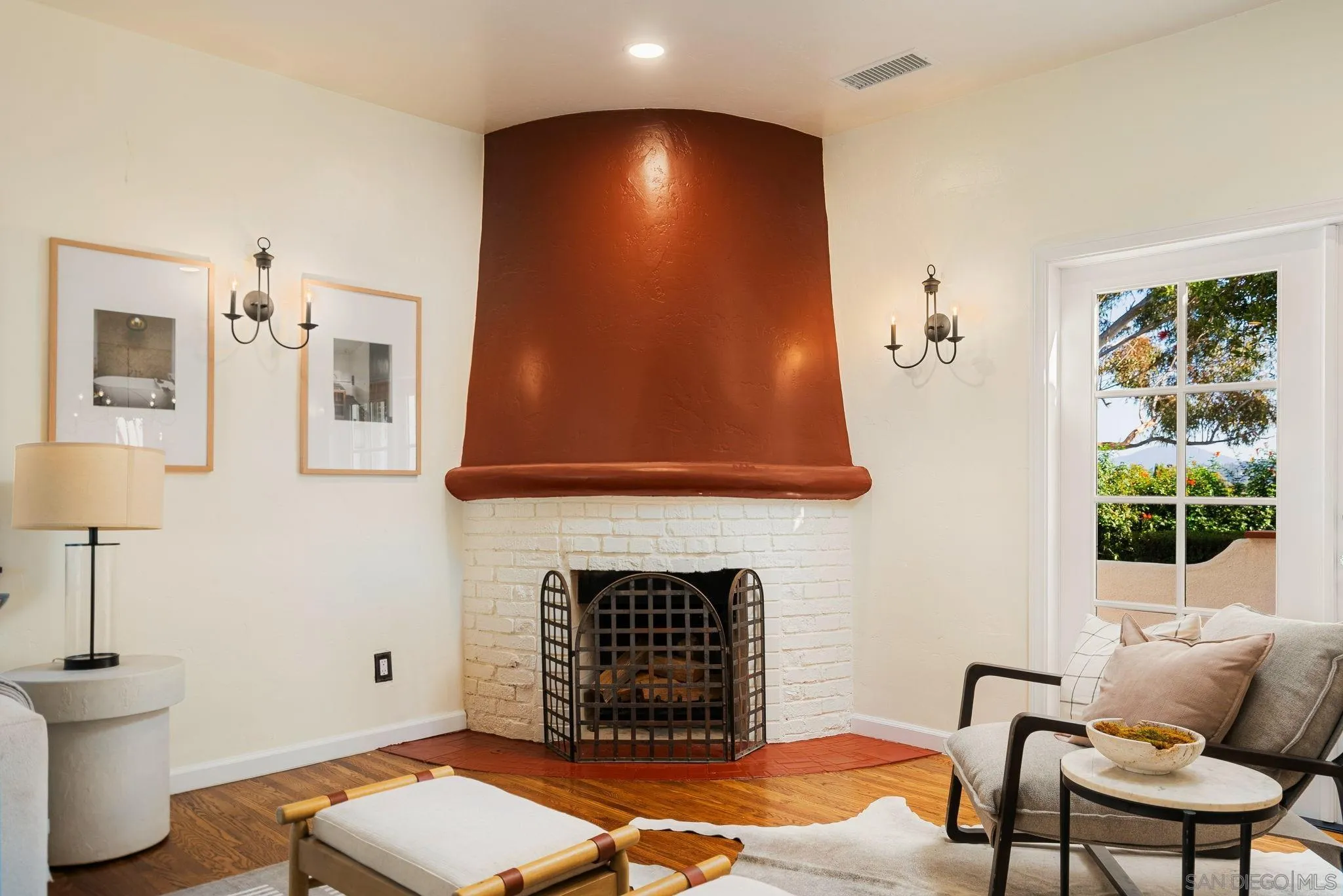 https://cdn.realtyfeed.com/cdn/127/250040470/e0d53e62ea444a9490f67d78b63c458d.webp