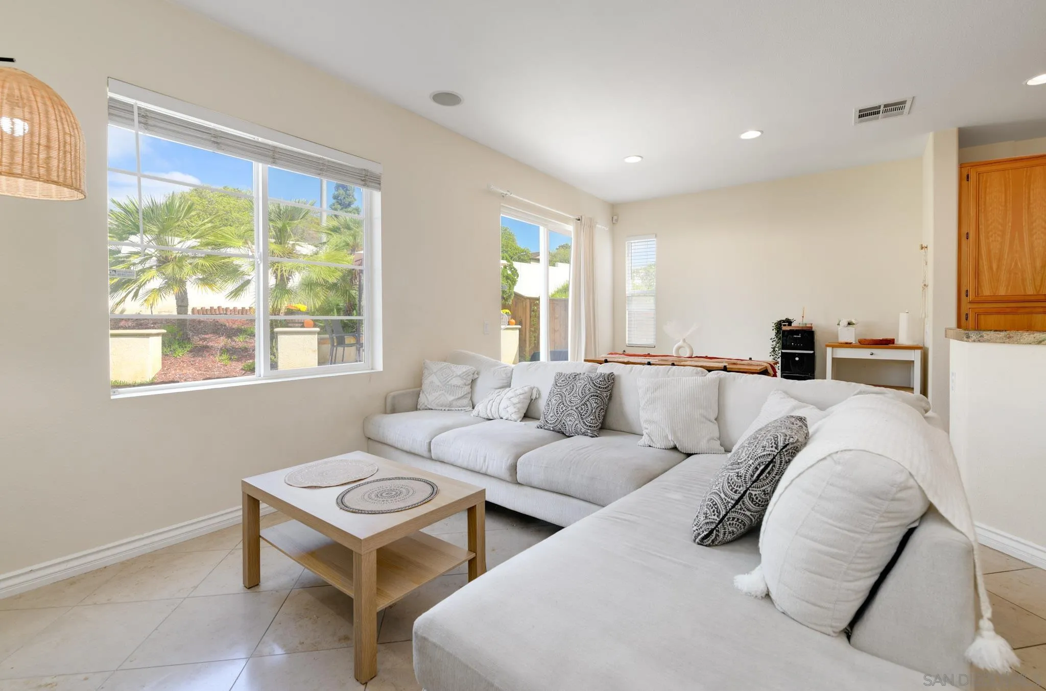 https://cdn.realtyfeed.com/cdn/127/250040474/046b0e52fe41be4c6196f395ad0a0ef9.webp
