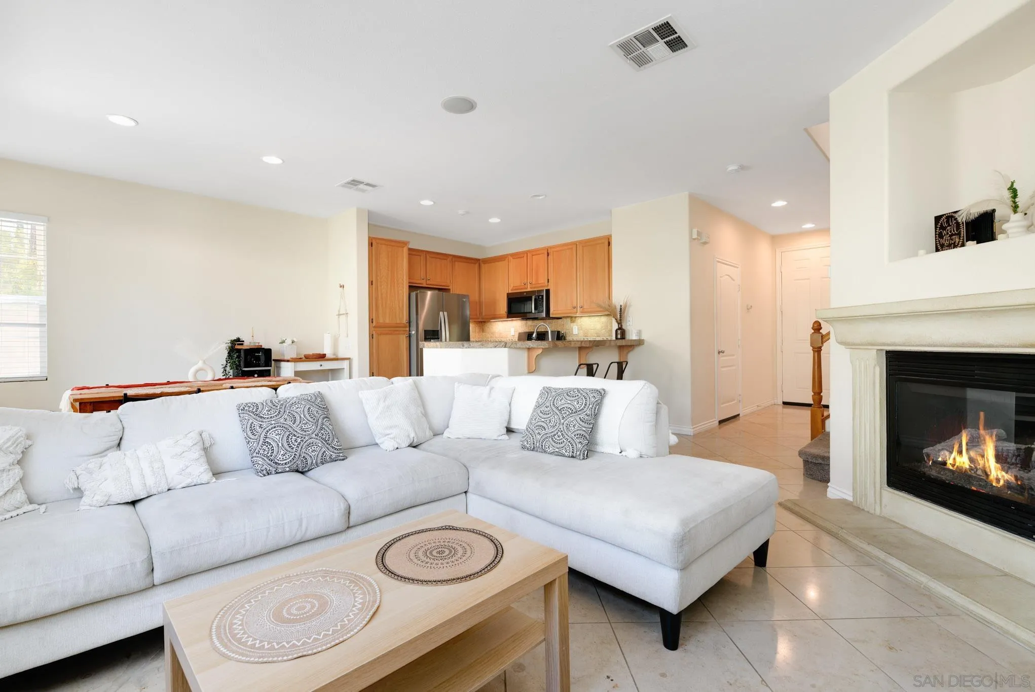 https://cdn.realtyfeed.com/cdn/127/250040474/931f7708cdbd65b697a090a980eb5b09.webp