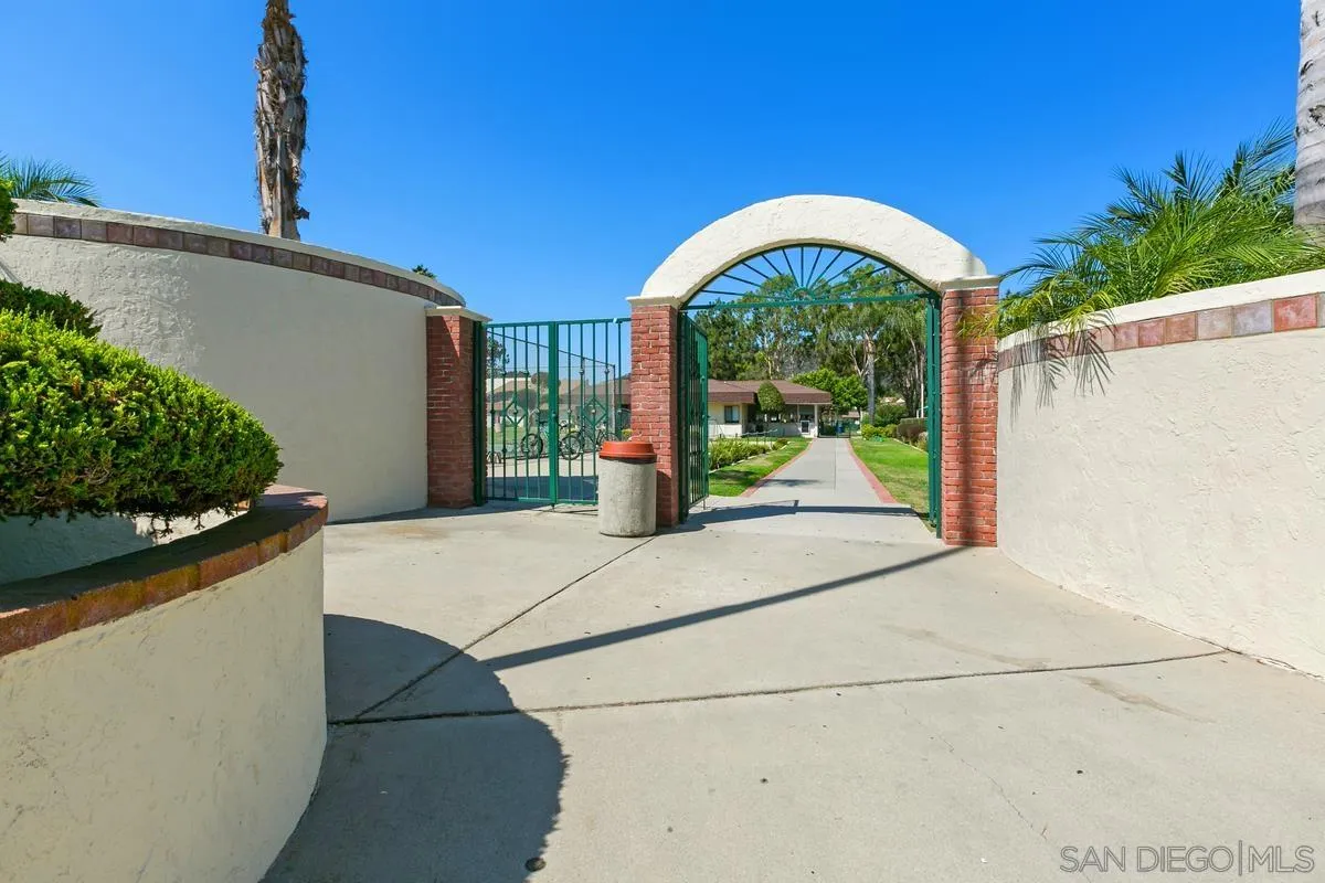 https://cdn.realtyfeed.com/cdn/127/250040478/3d5227ef41a57a6ef448c8a278d628e8.webp