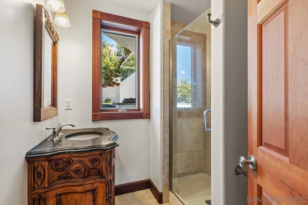 https://cdn.realtyfeed.com/cdn/127/250040479/3ef2e40baa0b98bbe2e1af9f68eb8ab1.webp