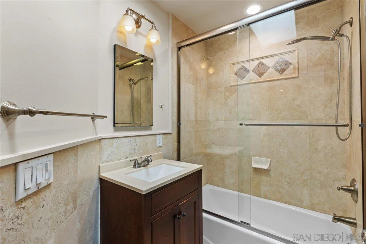 https://cdn.realtyfeed.com/cdn/127/250040479/ab0e1768e140d8e12edd25dceb86252a.webp