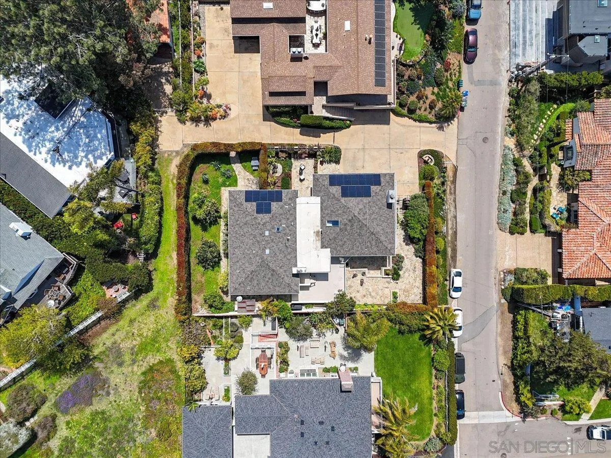 https://cdn.realtyfeed.com/cdn/127/250040479/bd6cd9a83c21644ffadf39c4979456be.webp
