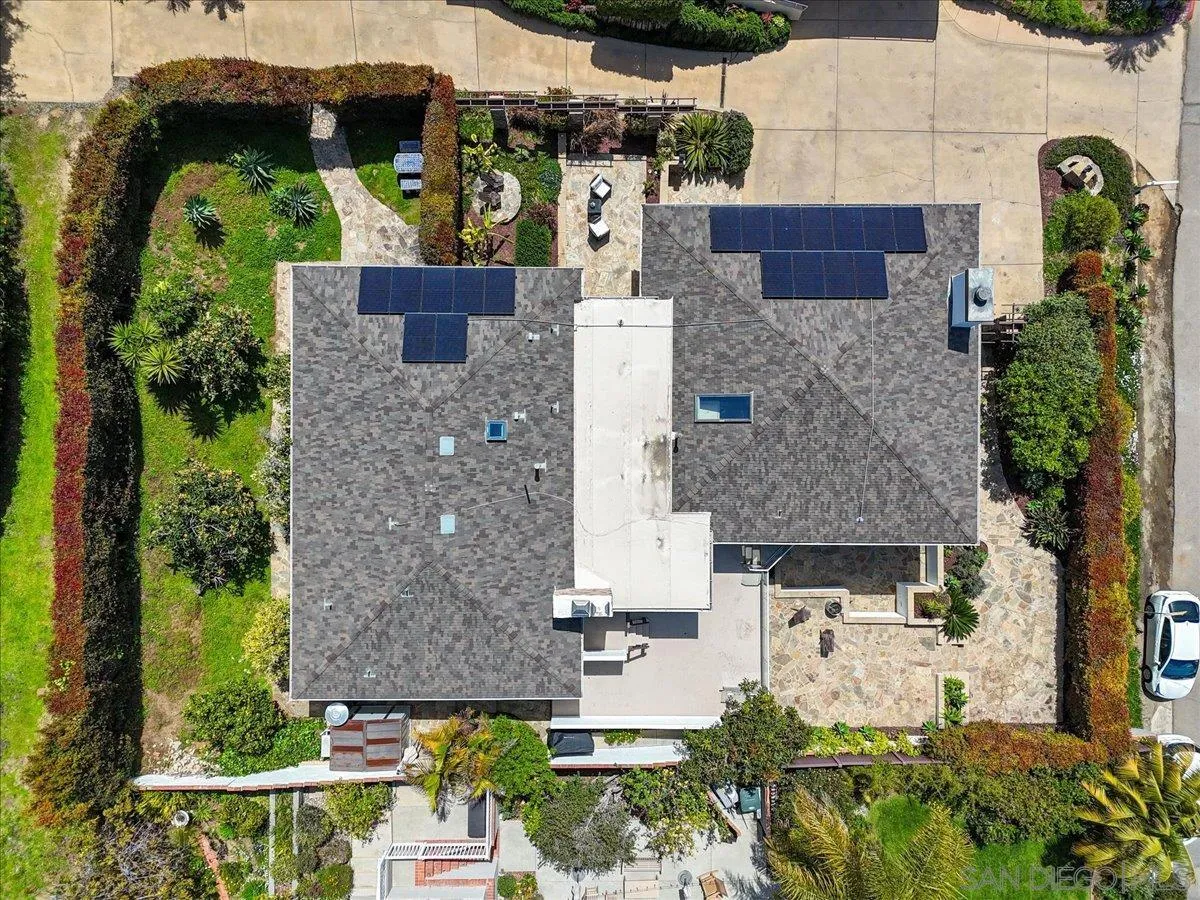 https://cdn.realtyfeed.com/cdn/127/250040479/c55475e9a0aedb390cfc20e8eb384b9e.webp