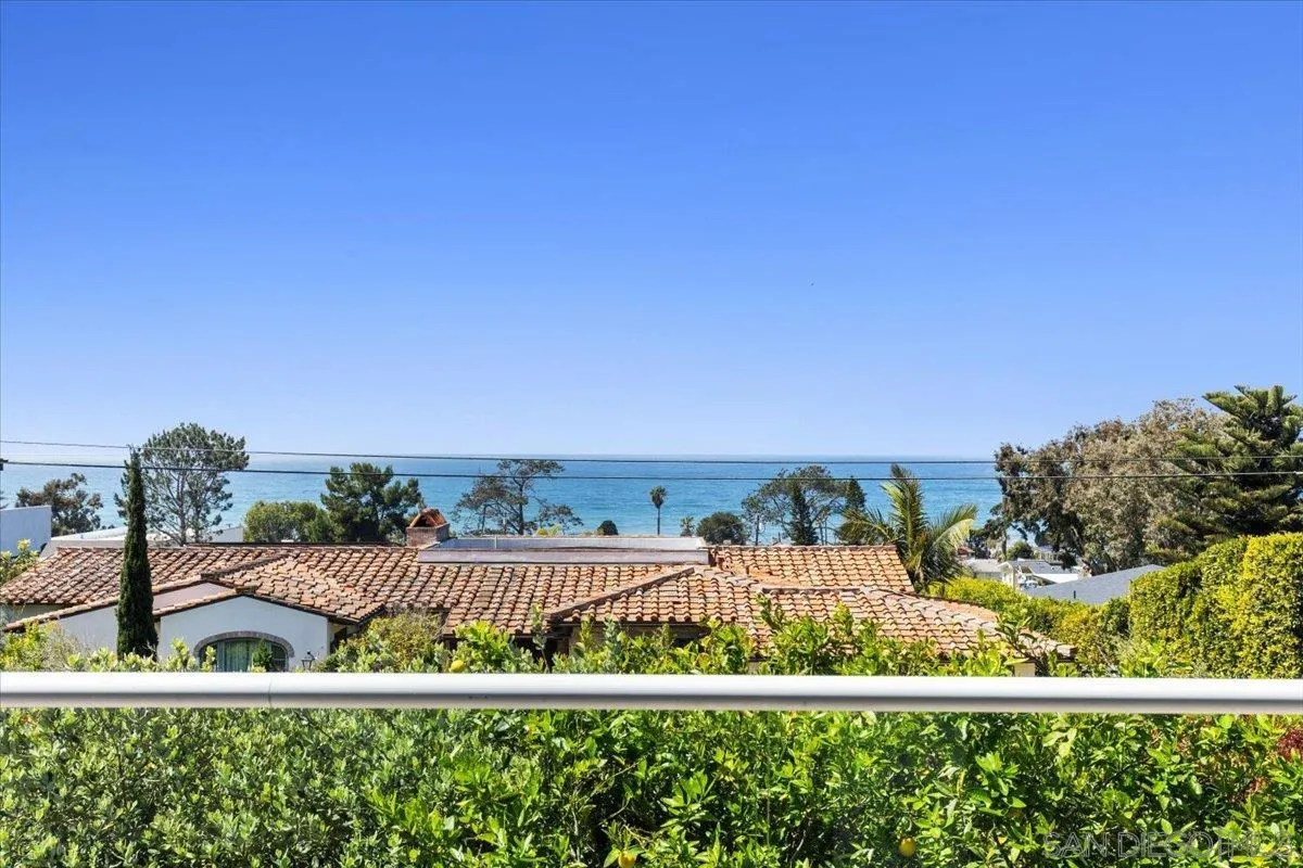 https://cdn.realtyfeed.com/cdn/127/250040479/c9e0d2b6c56bcd3107c28ab5f64b61df.webp