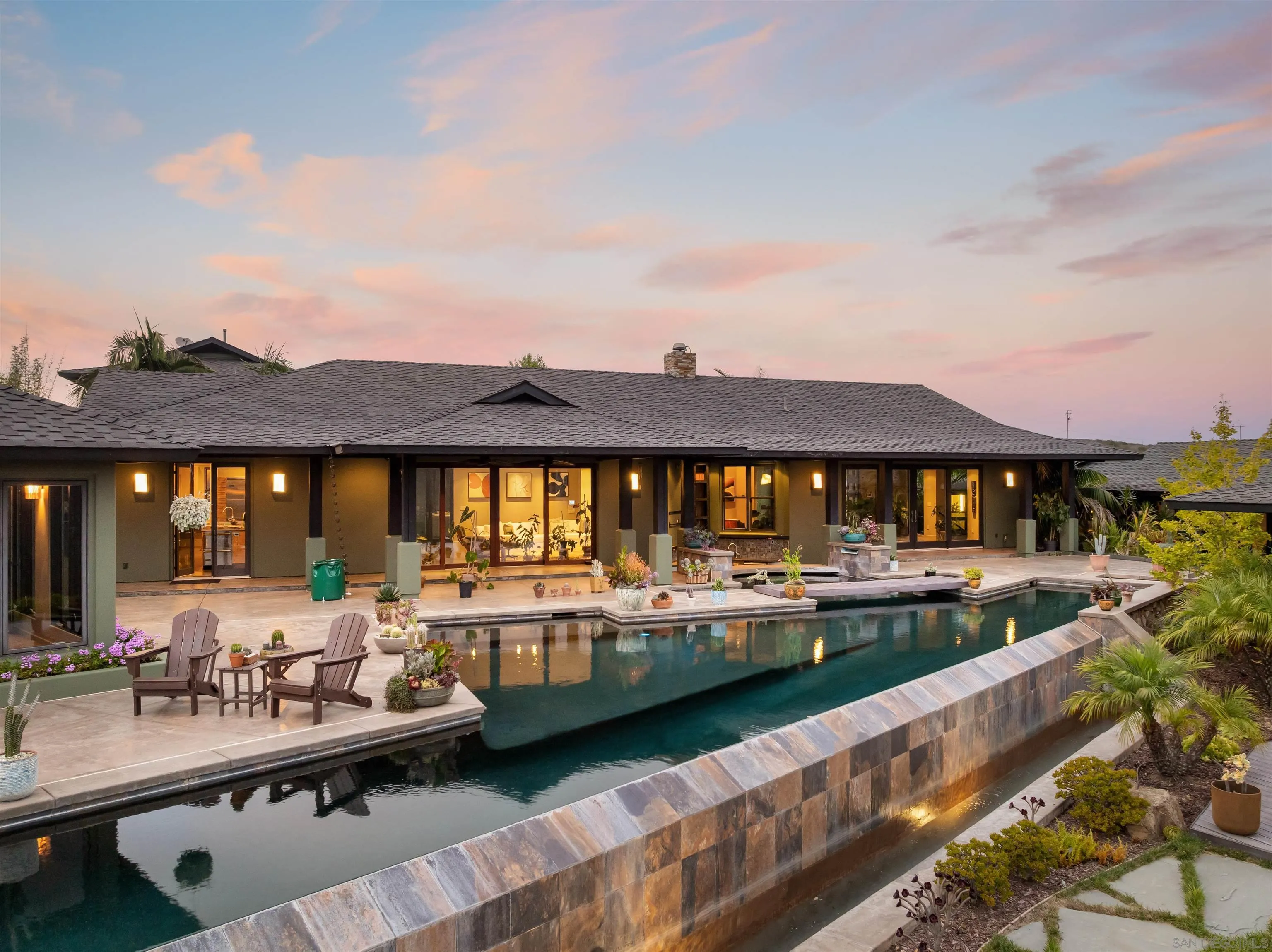 https://cdn.realtyfeed.com/cdn/127/250040480/2f4f0b732abf973010a11dc18fe730b7.webp