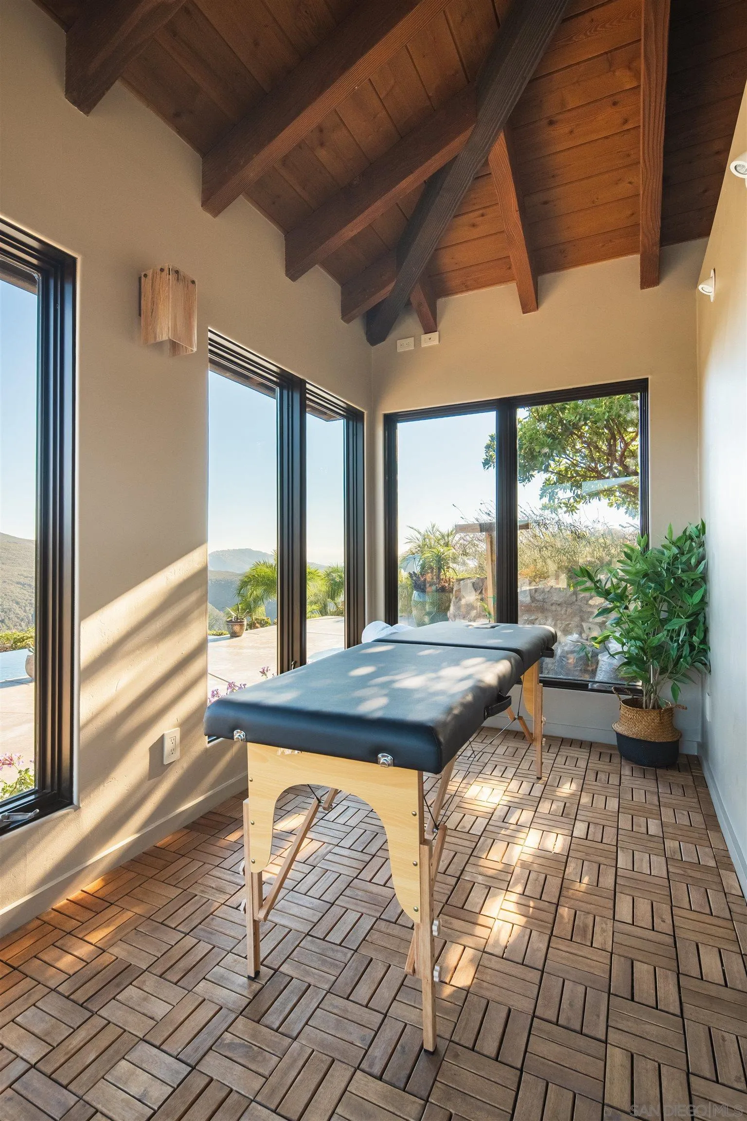 https://cdn.realtyfeed.com/cdn/127/250040480/bb1608a8e7e1c0983800d8f44de71780.webp