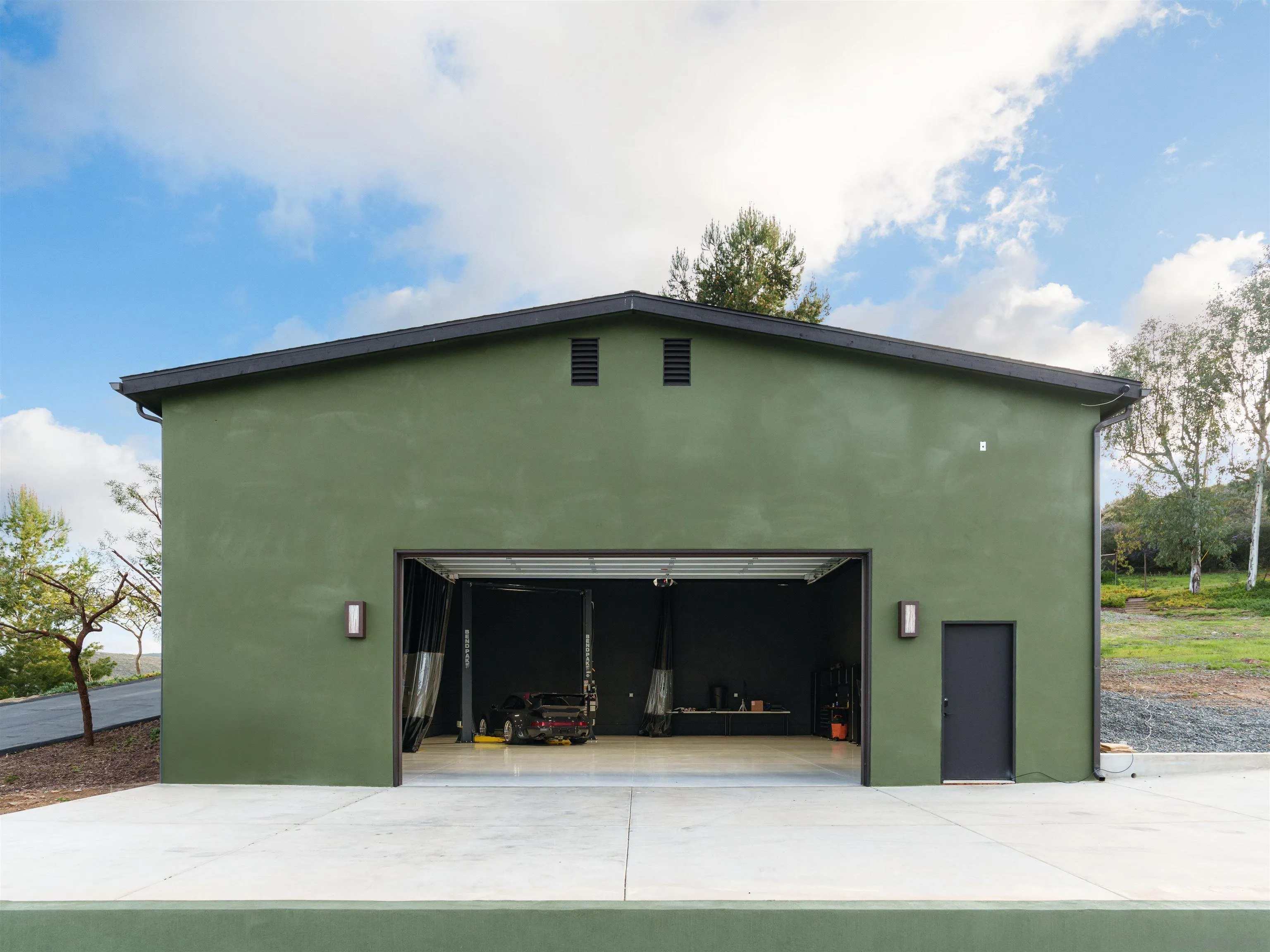 https://cdn.realtyfeed.com/cdn/127/250040480/df1385ade0d5f171cb7b9d312d358b84.webp