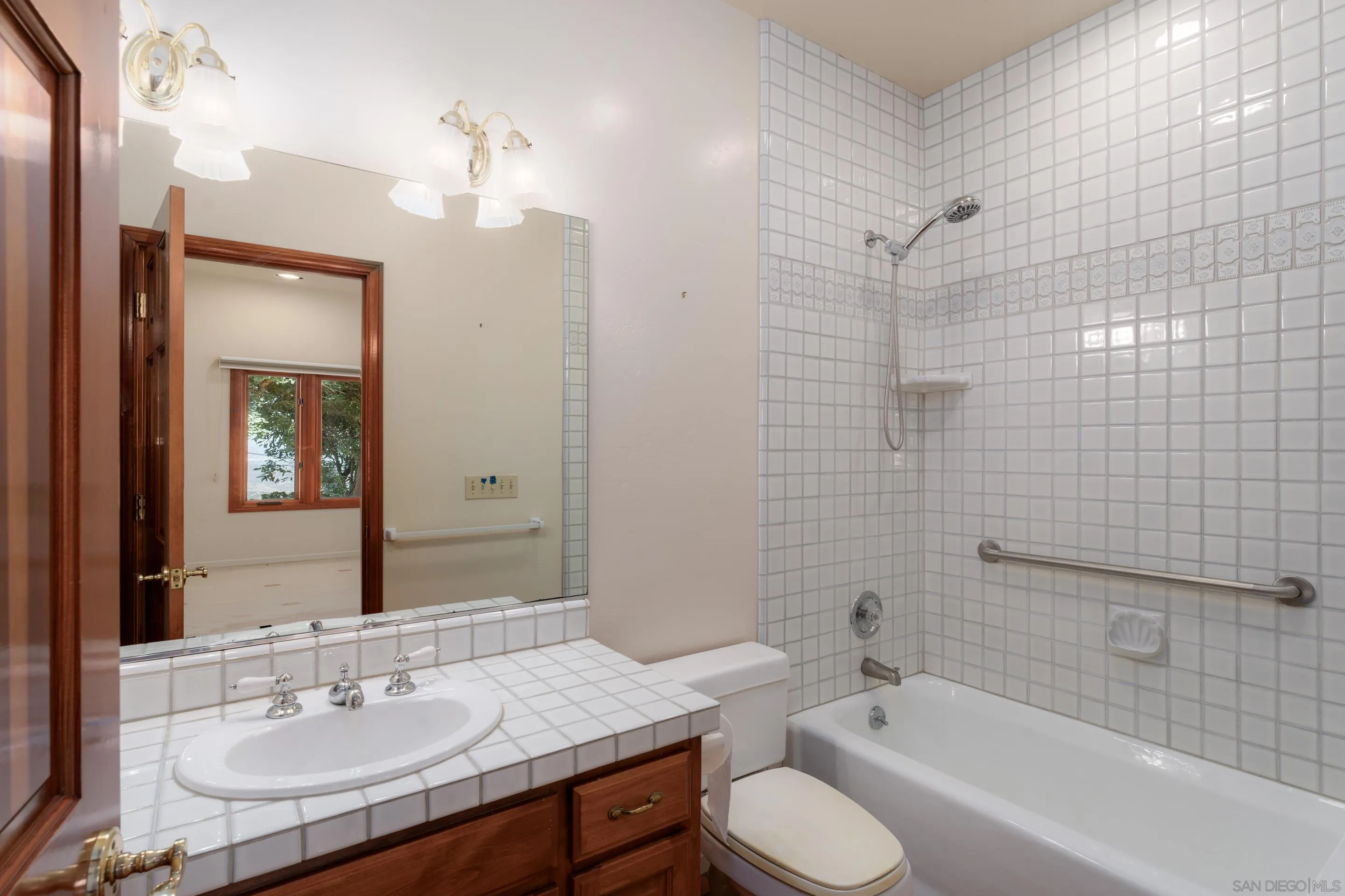 https://cdn.realtyfeed.com/cdn/127/250040483/09cd8deaeedc6ce6bbfbf48c0818402c.webp