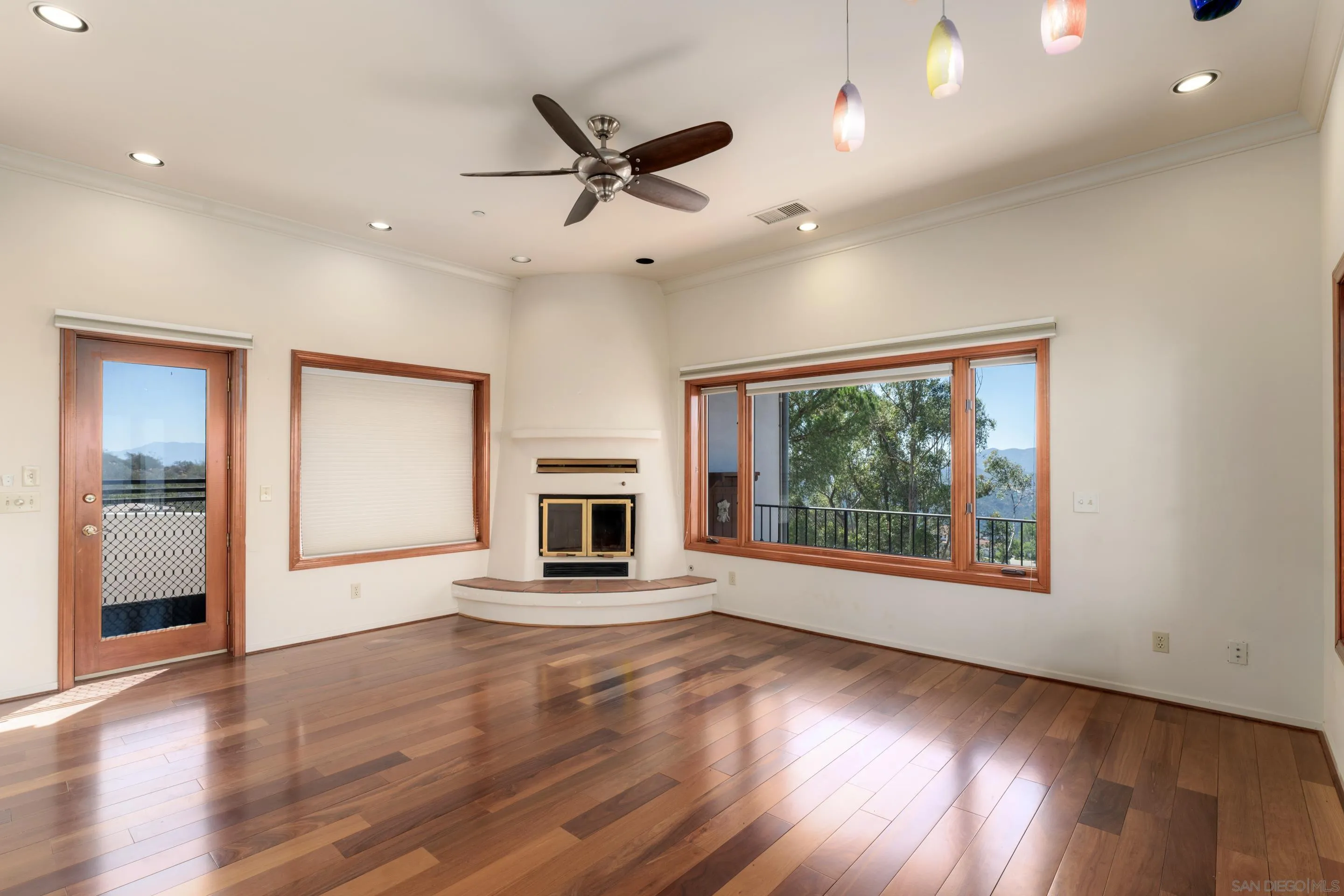 https://cdn.realtyfeed.com/cdn/127/250040483/0d3aed570080db9f8b0ca94ab73dd663.webp
