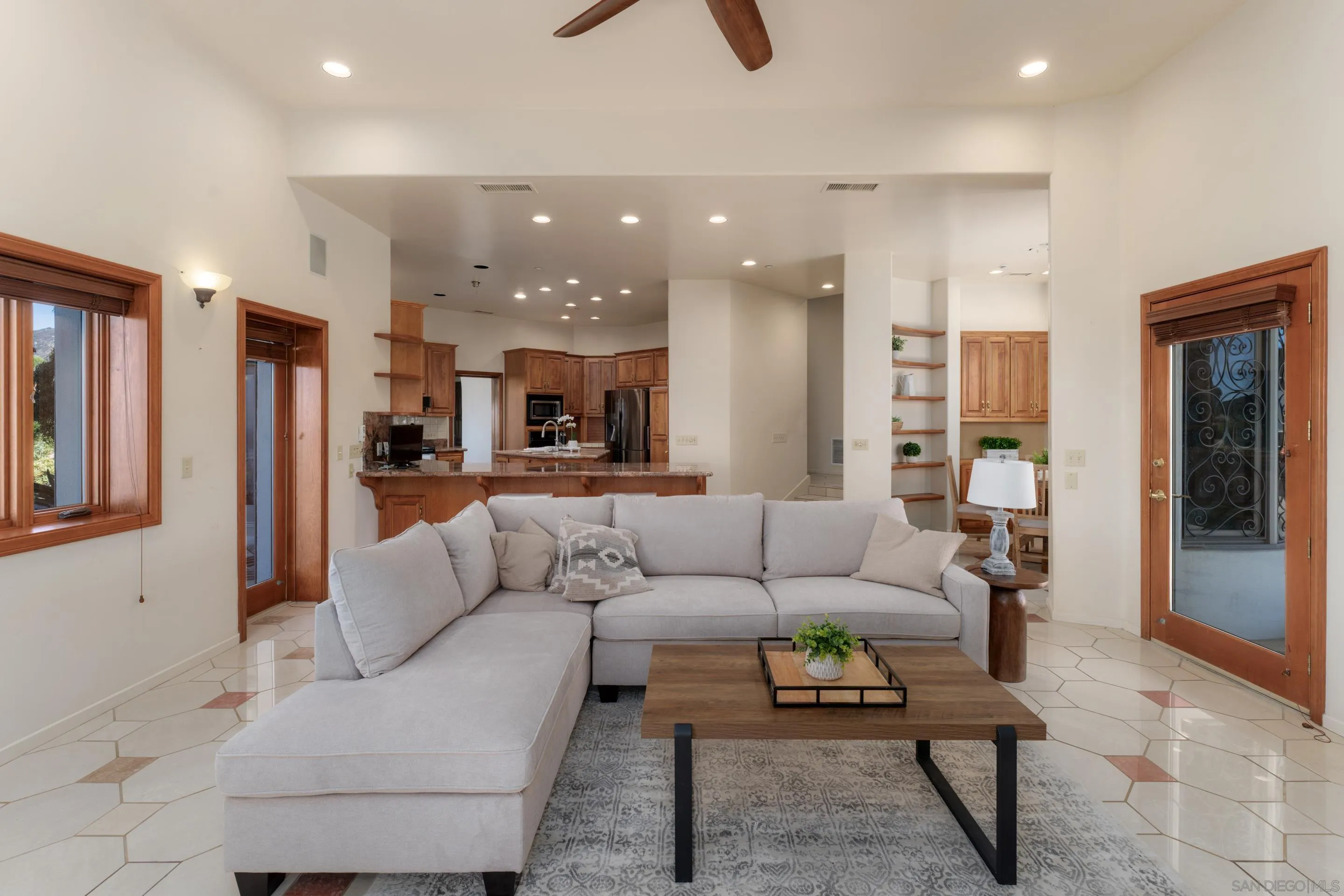 https://cdn.realtyfeed.com/cdn/127/250040483/79b5c68ca7a3a6ecabfd7f178b47339b.webp