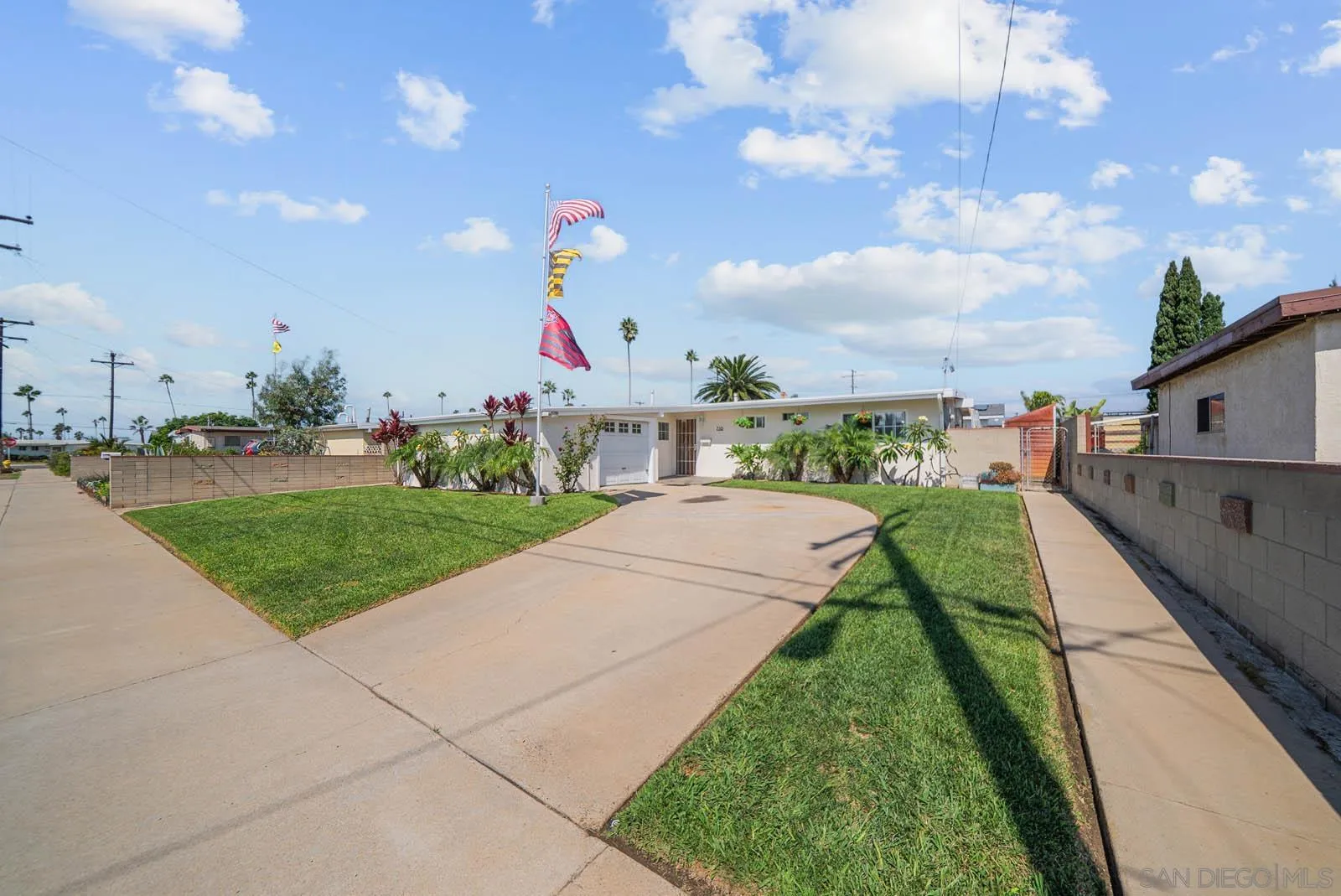 https://cdn.realtyfeed.com/cdn/127/250040484/013cc602bc0a333326c76b7a83d117b2.webp