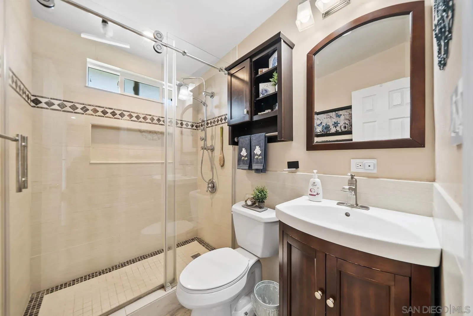 https://cdn.realtyfeed.com/cdn/127/250040484/2a6a328a0069aac2d96d80179f3fb15c.webp