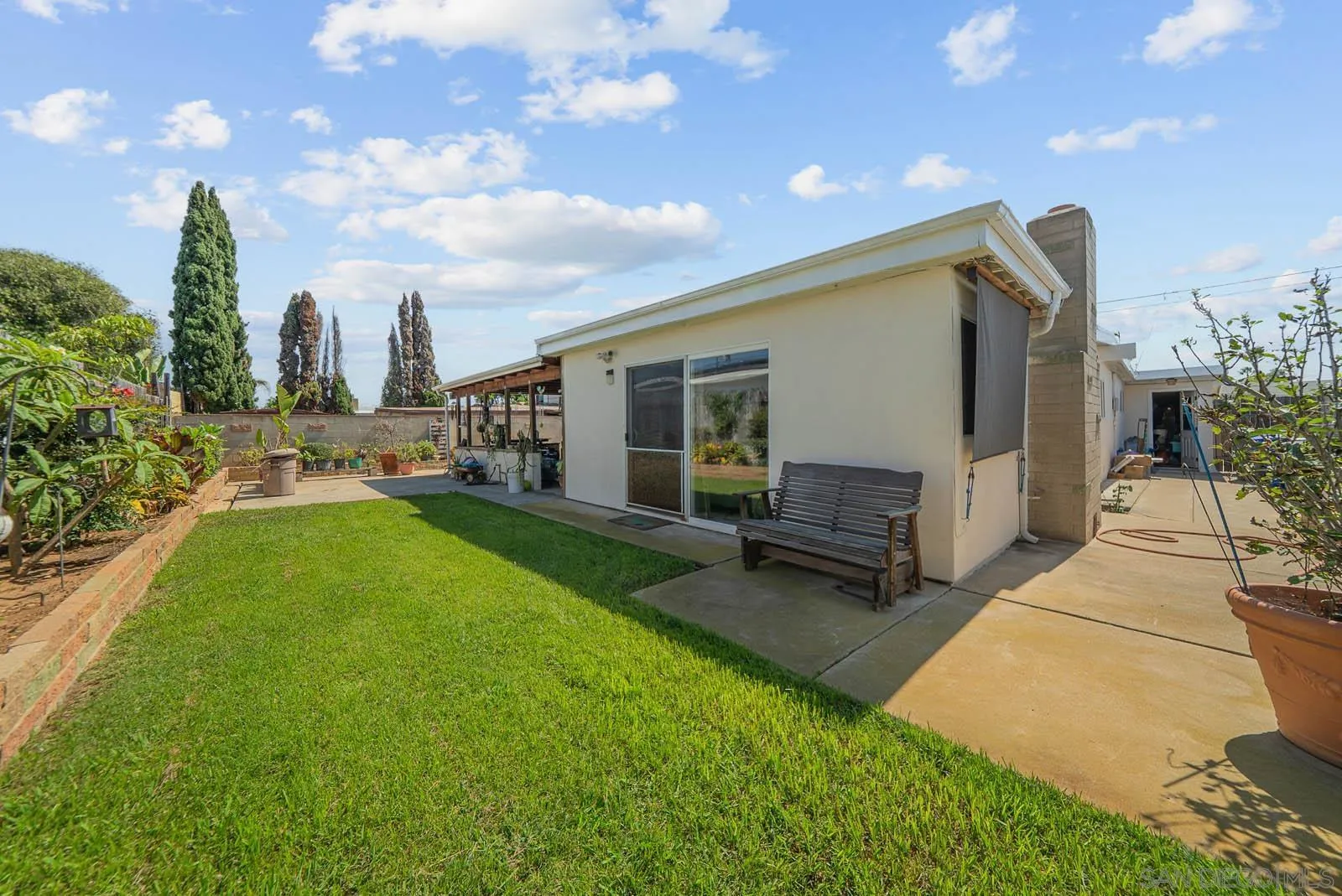 https://cdn.realtyfeed.com/cdn/127/250040484/e189f672280f5d92e30148eefa3d3308.webp