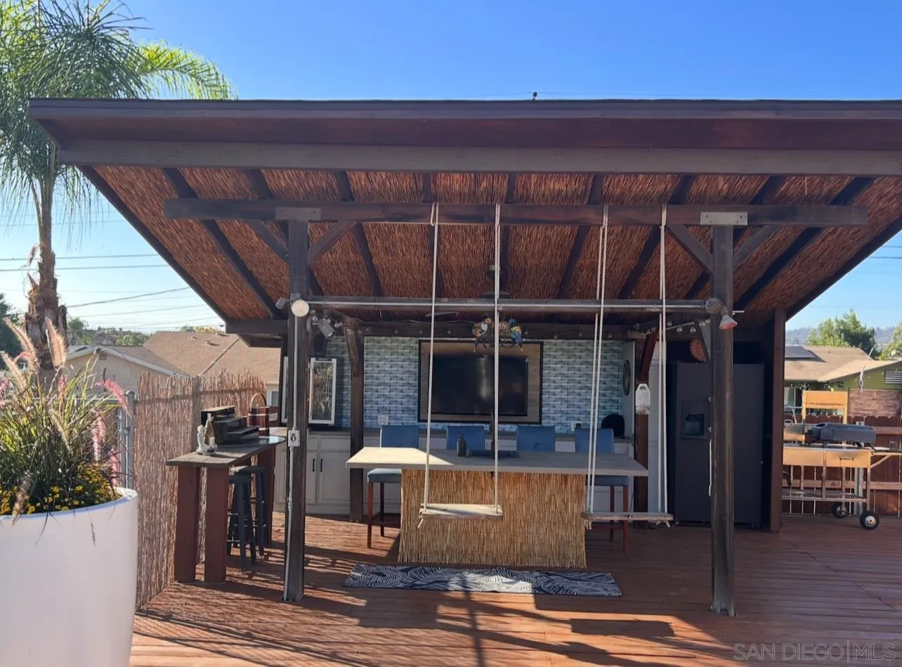 https://cdn.realtyfeed.com/cdn/127/250040485/6bc44c5a450c5a5c4c6021a270fad233.webp