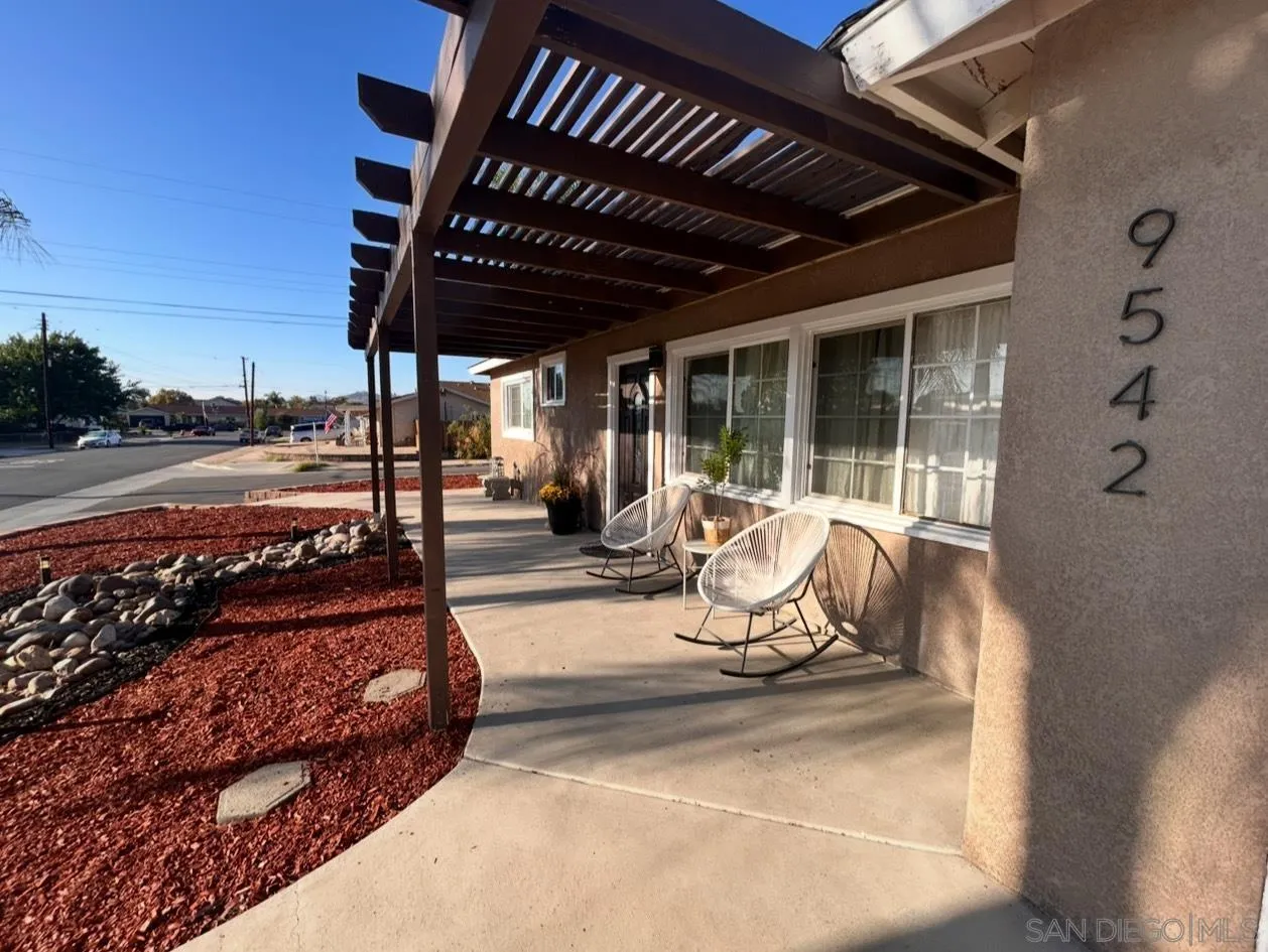 https://cdn.realtyfeed.com/cdn/127/250040485/e7b4a6be01c15dbba29d00f1ecc924d7.webp