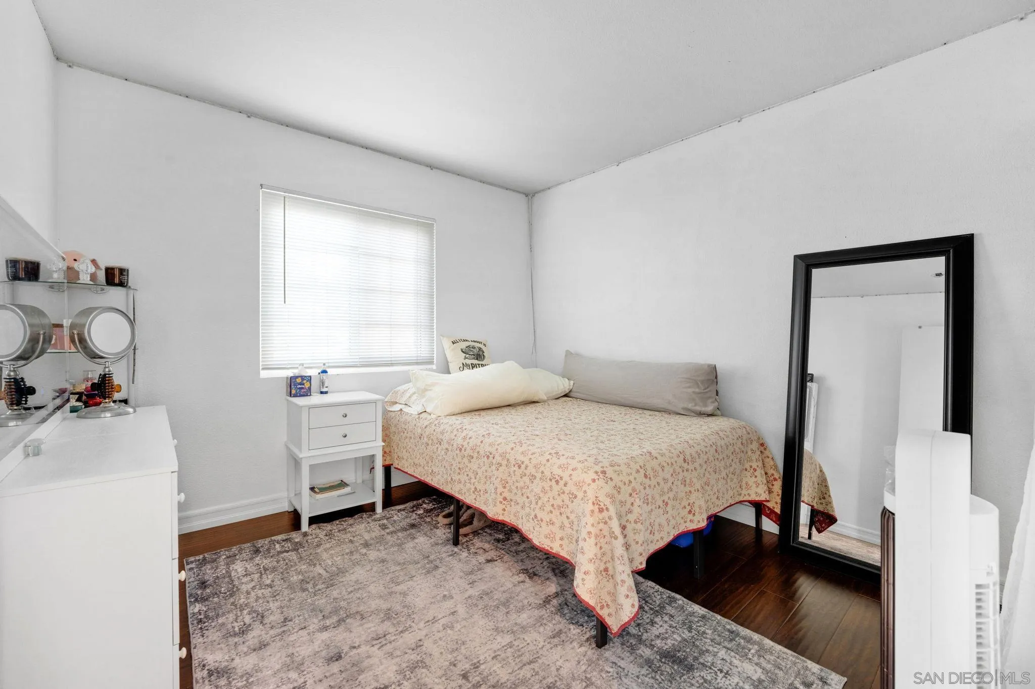 https://cdn.realtyfeed.com/cdn/127/250040486/93b8bbbc2dd784af22874883cfae4d18.webp