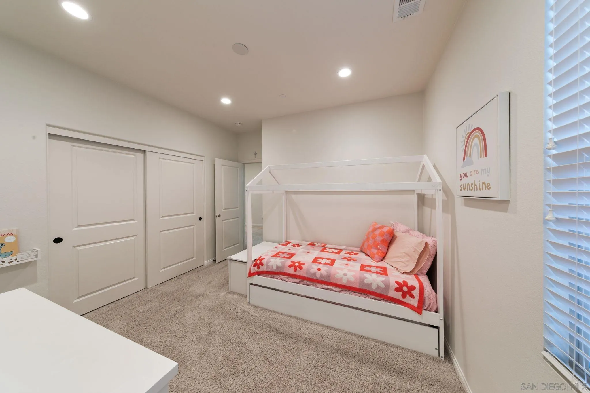 https://cdn.realtyfeed.com/cdn/127/250040488/0330e37eabe1fee8237f7af896f49d47.webp