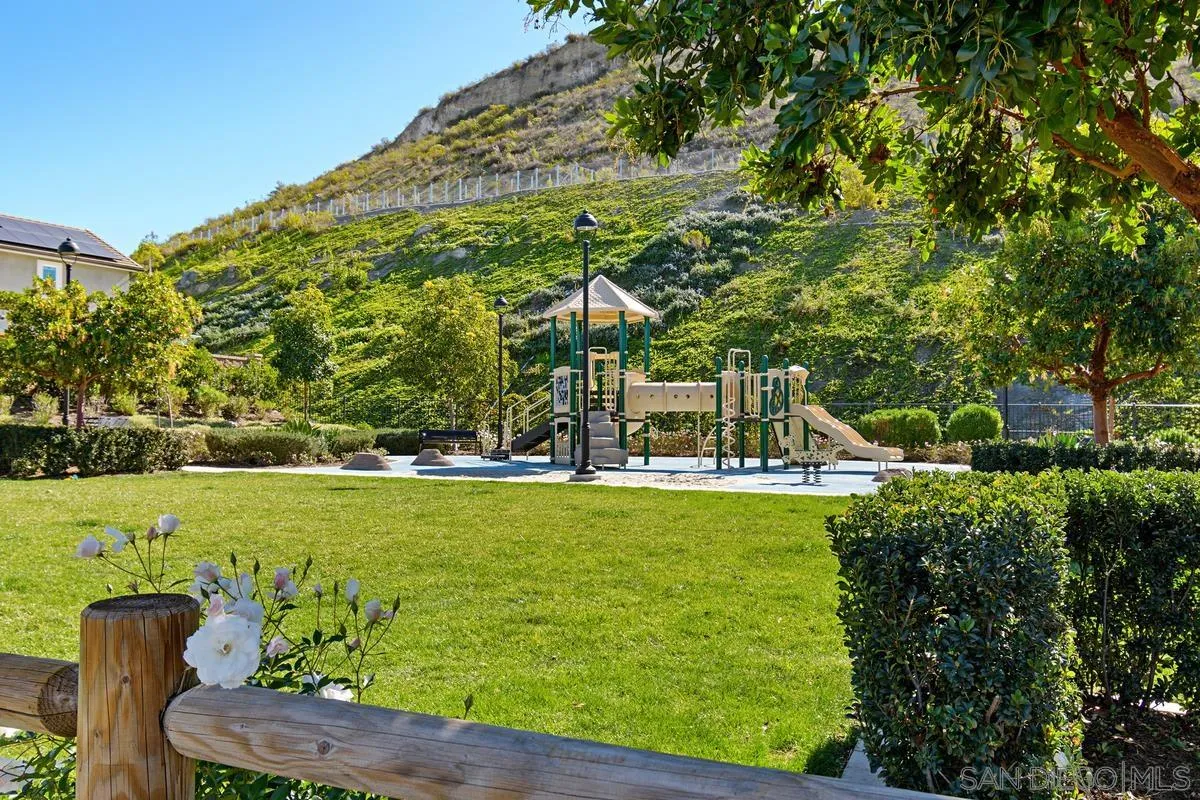 https://cdn.realtyfeed.com/cdn/127/250040488/386e667258f5e8d51398a7df1c01299b.webp