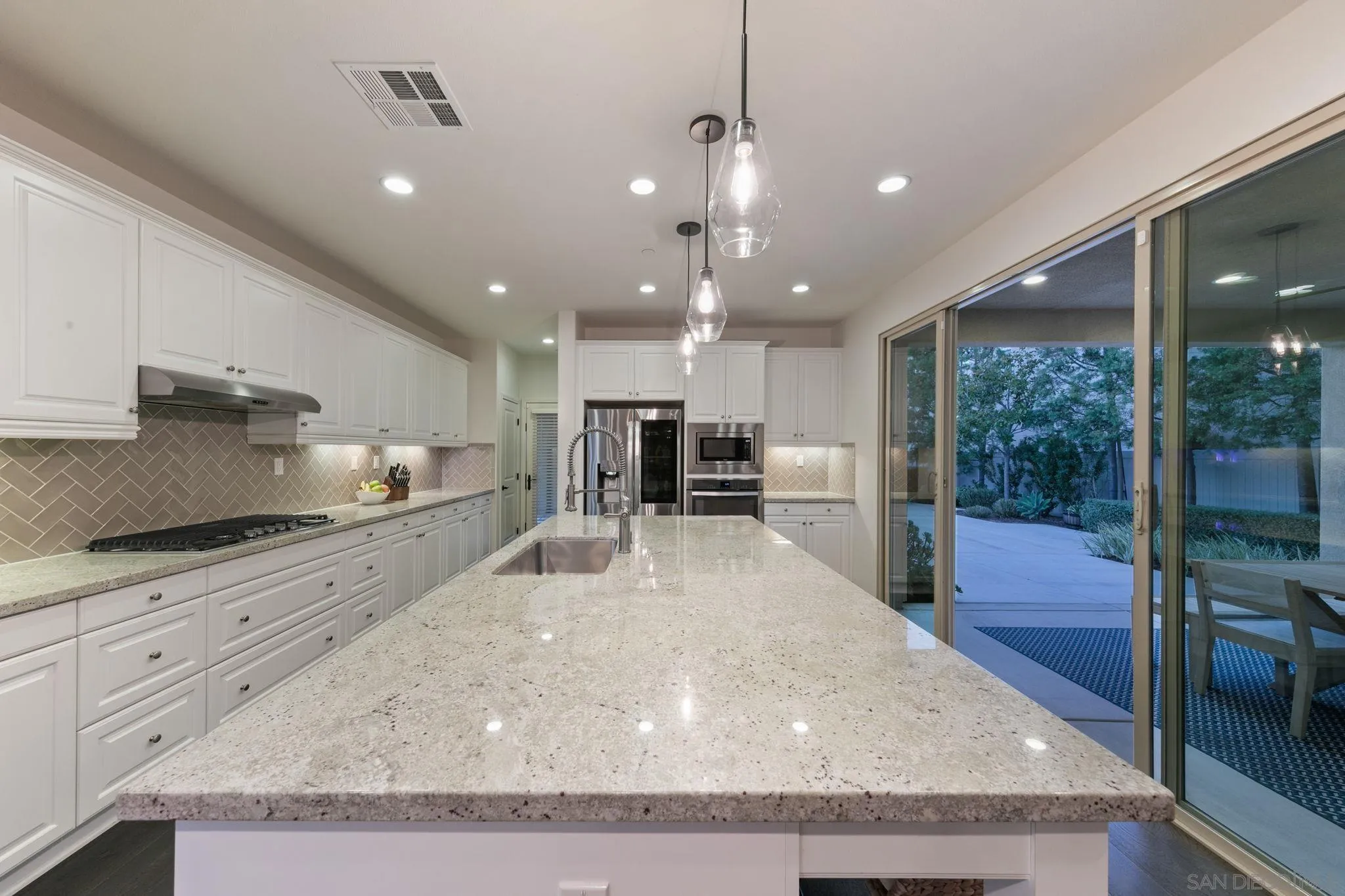 https://cdn.realtyfeed.com/cdn/127/250040488/5449fad0b0e9b3e2e4b3d2ccc7ae7063.webp
