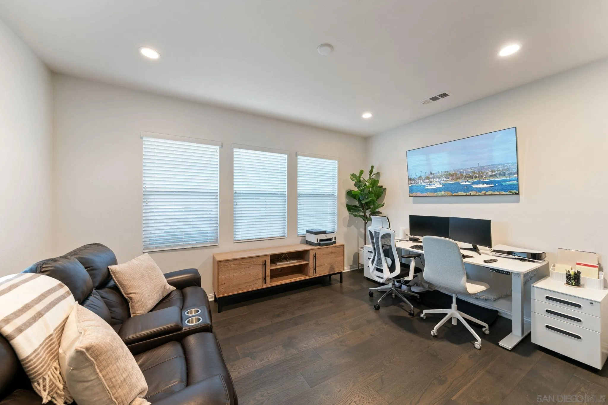https://cdn.realtyfeed.com/cdn/127/250040488/595c01a4cb06535e5bb7db467ad4a91f.webp