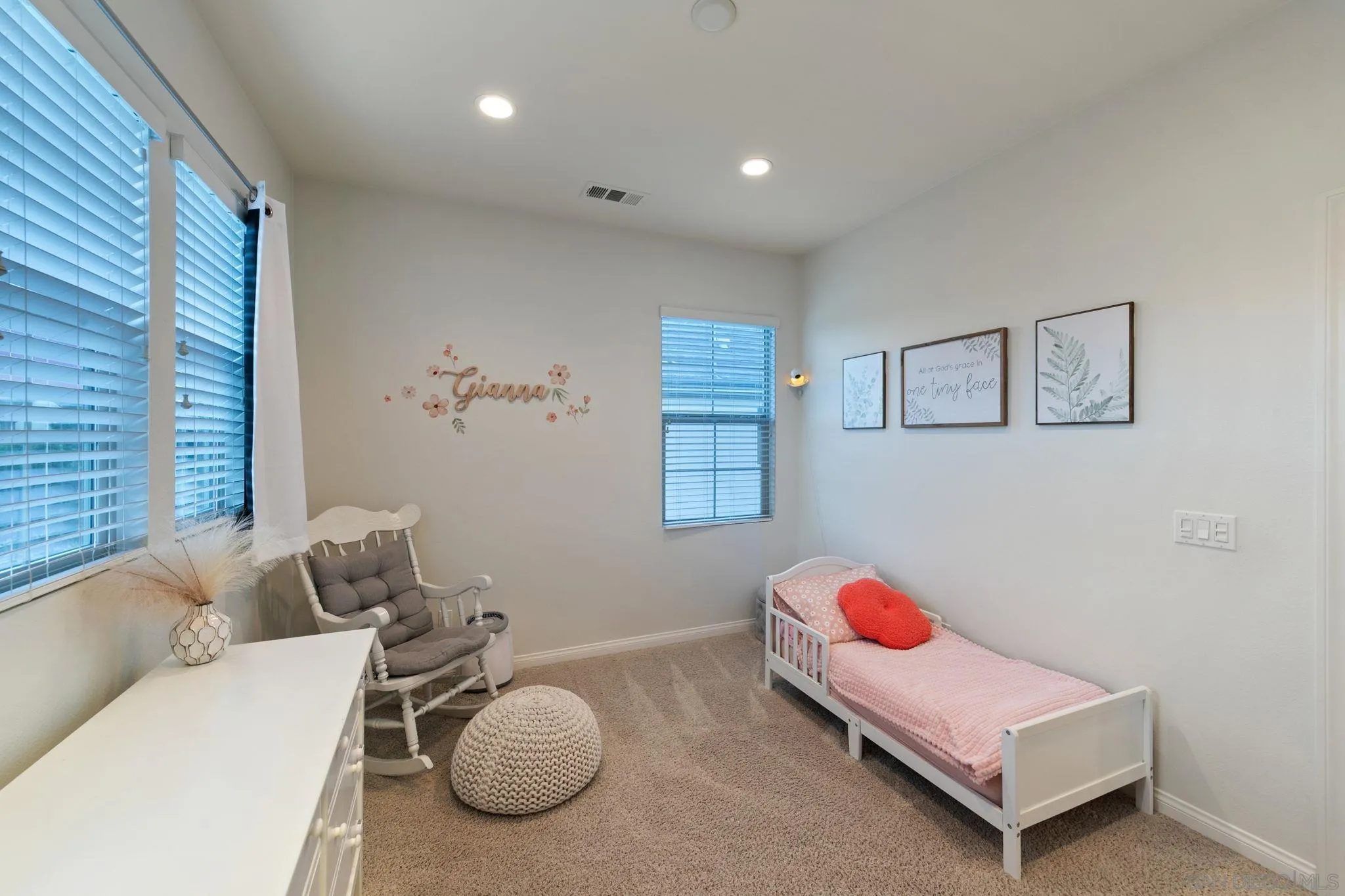 https://cdn.realtyfeed.com/cdn/127/250040488/5e6f7ff5d90e3fc5e95ade68a6fe05e1.webp
