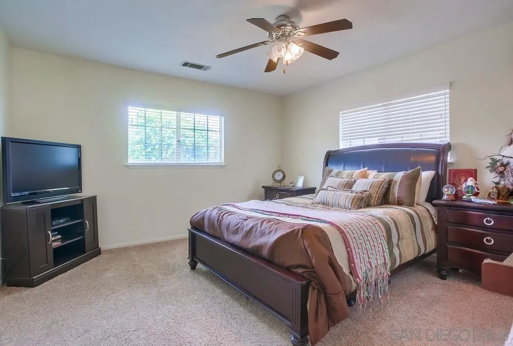 https://cdn.realtyfeed.com/cdn/127/250040491/92dce65c9d64376ff5ca2efa3c8a38a3.webp