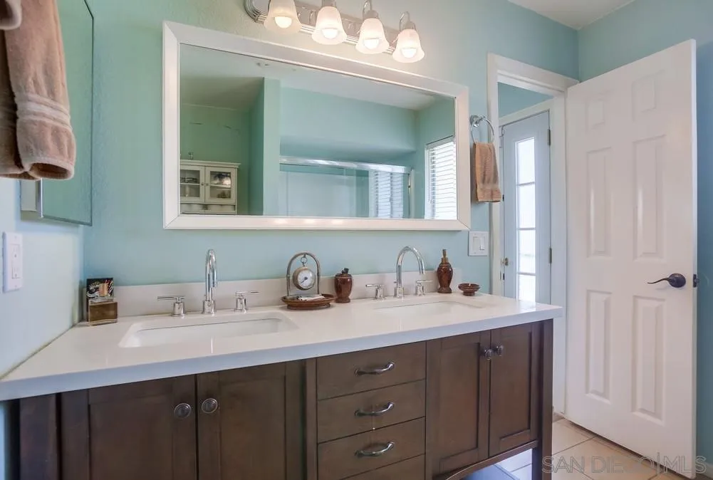 https://cdn.realtyfeed.com/cdn/127/250040491/c7100a3e17a0b1f9f151008c45dc4e74.webp