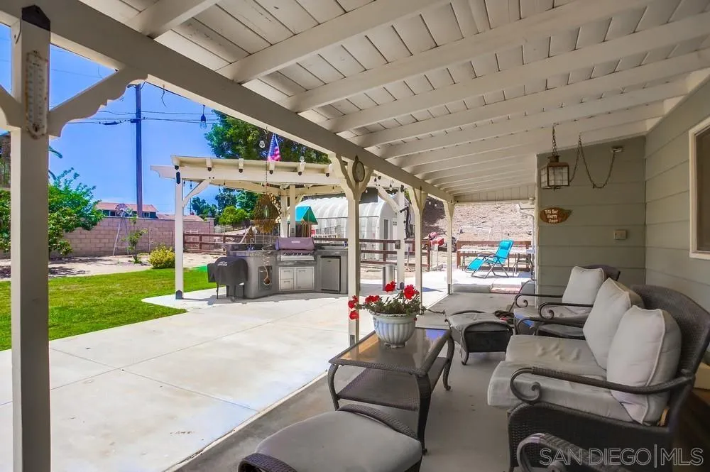 https://cdn.realtyfeed.com/cdn/127/250040491/cb8cbf388e1899c87bde83051d282ee6.webp
