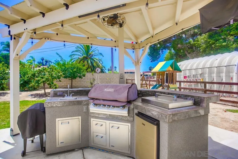 https://cdn.realtyfeed.com/cdn/127/250040491/df9f7b9298be2294bee6cadaa66734c2.webp