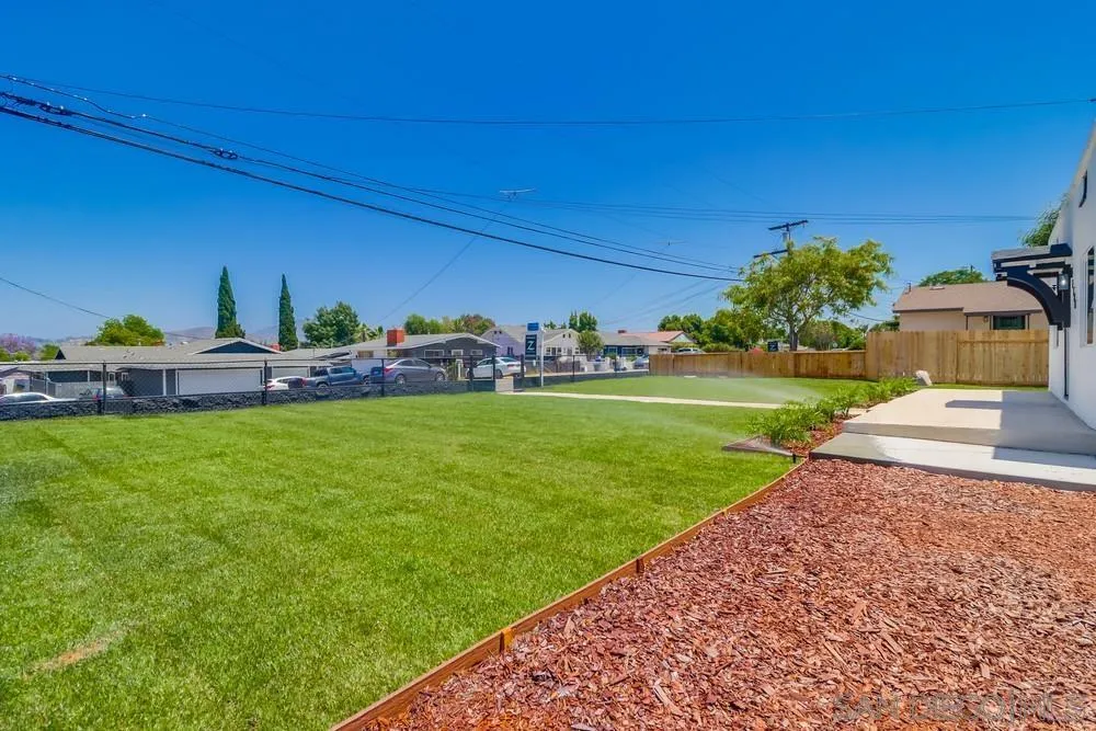 https://cdn.realtyfeed.com/cdn/127/250040493/120086d8e4849da4240b70187af66ed6.webp