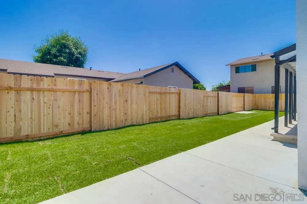 https://cdn.realtyfeed.com/cdn/127/250040493/5d2cd8f65717414c62968b1f6138b4a1.webp