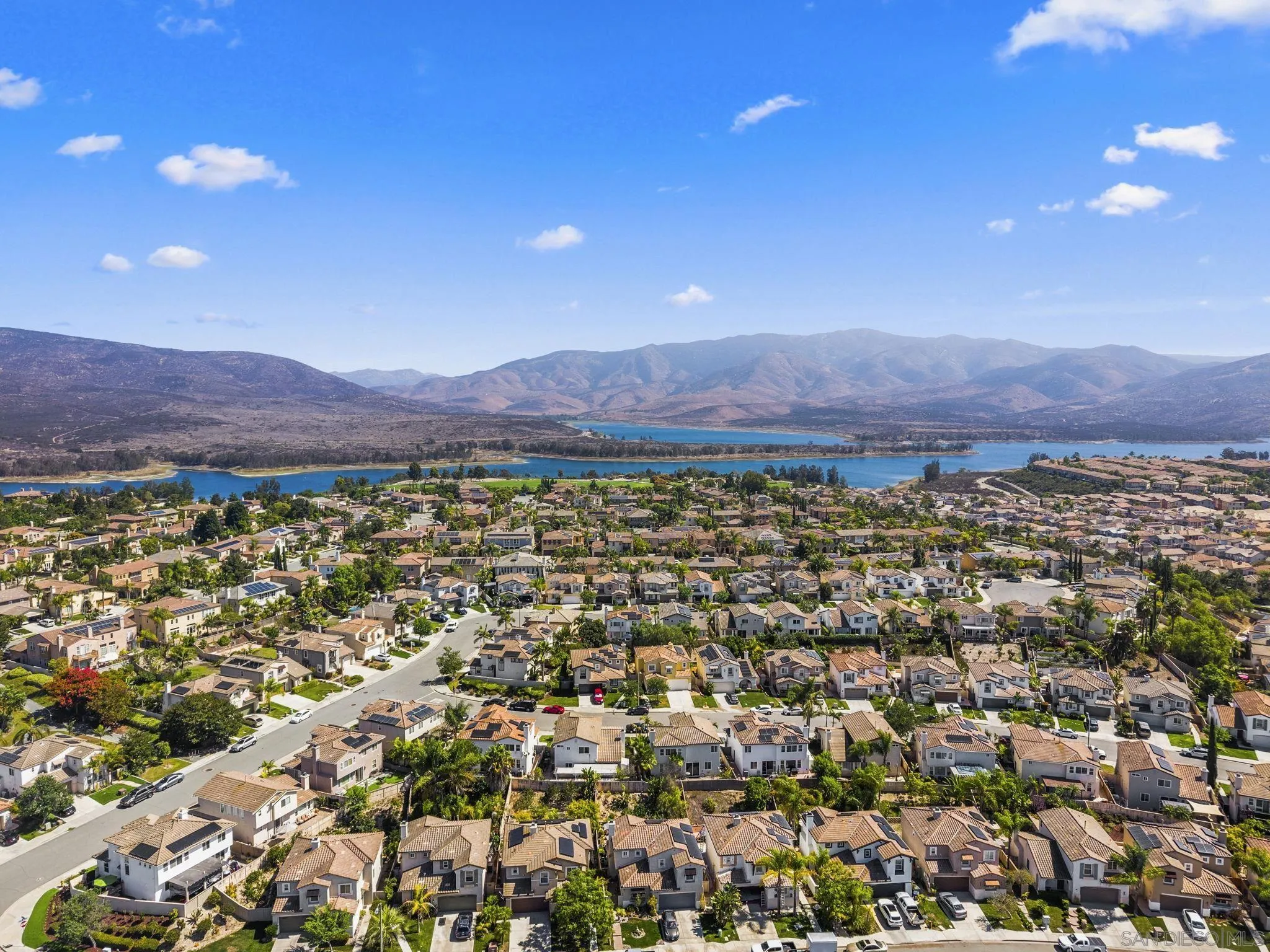https://cdn.realtyfeed.com/cdn/127/250040499/92c9dbd5db405450cdde51b2256d8b56.webp