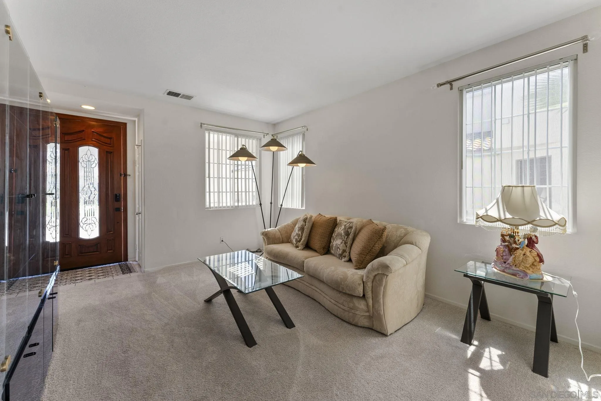 https://cdn.realtyfeed.com/cdn/127/250040499/f5072143fafc6be2dbec311203068852.webp
