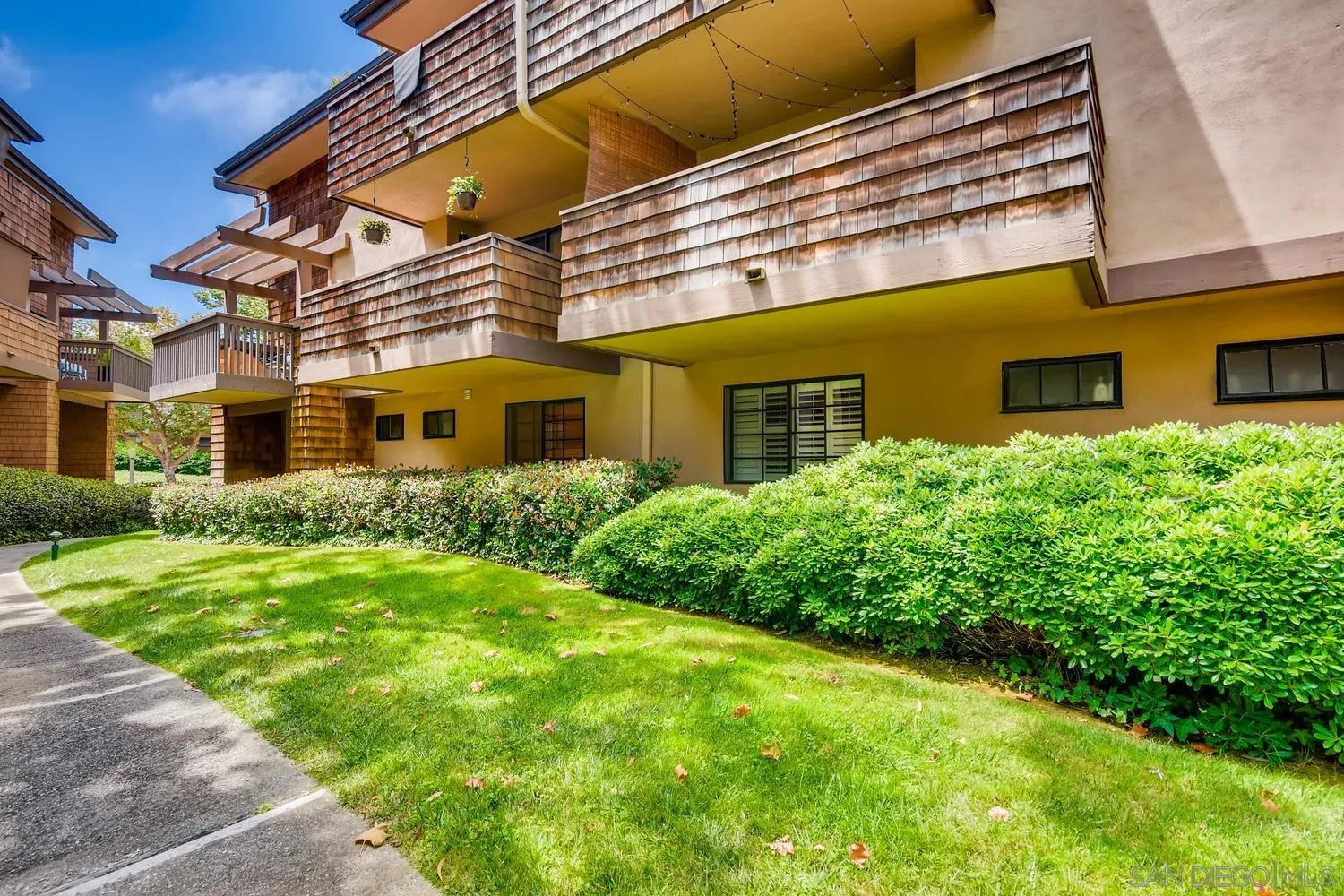 https://cdn.realtyfeed.com/cdn/127/250040503/b9be550fef75b945679d7fee2bcf87c9.webp