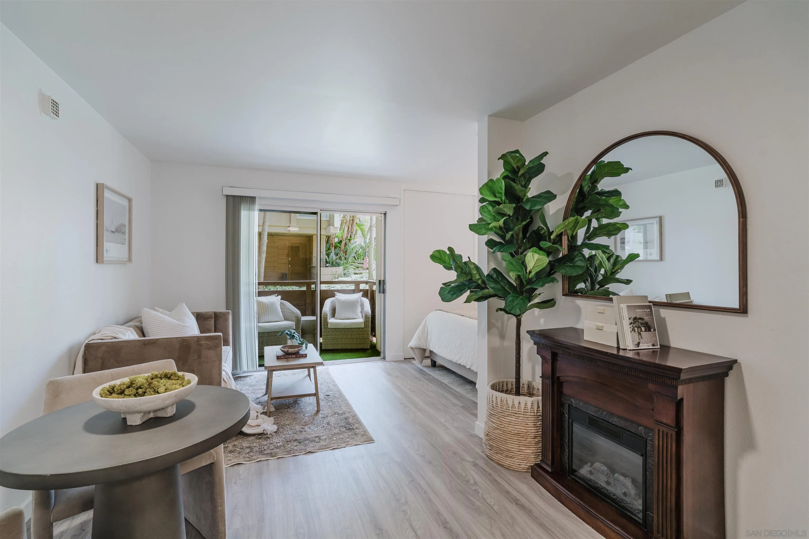 https://cdn.realtyfeed.com/cdn/127/250040507/3946e89c853d254bd6998c2a11de7f5e.webp