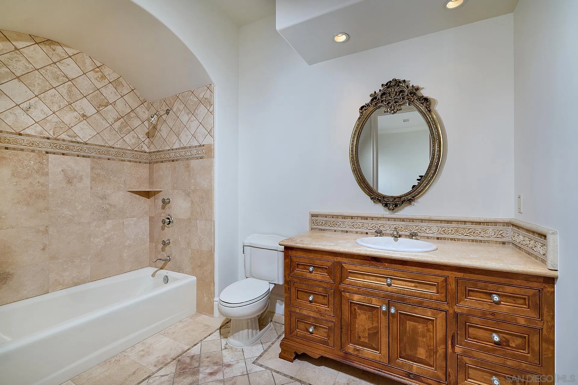 https://cdn.realtyfeed.com/cdn/127/250040509/006ed0fc0ec22859ef7239532e1f15b7.webp