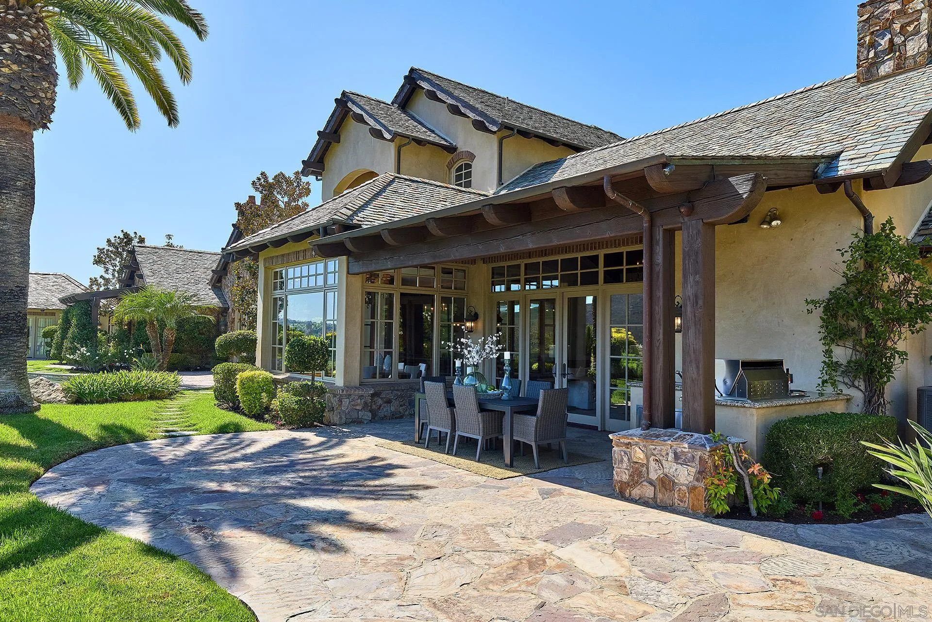 https://cdn.realtyfeed.com/cdn/127/250040509/075c7122a8fe1840cc397fa3fb453fa1.webp