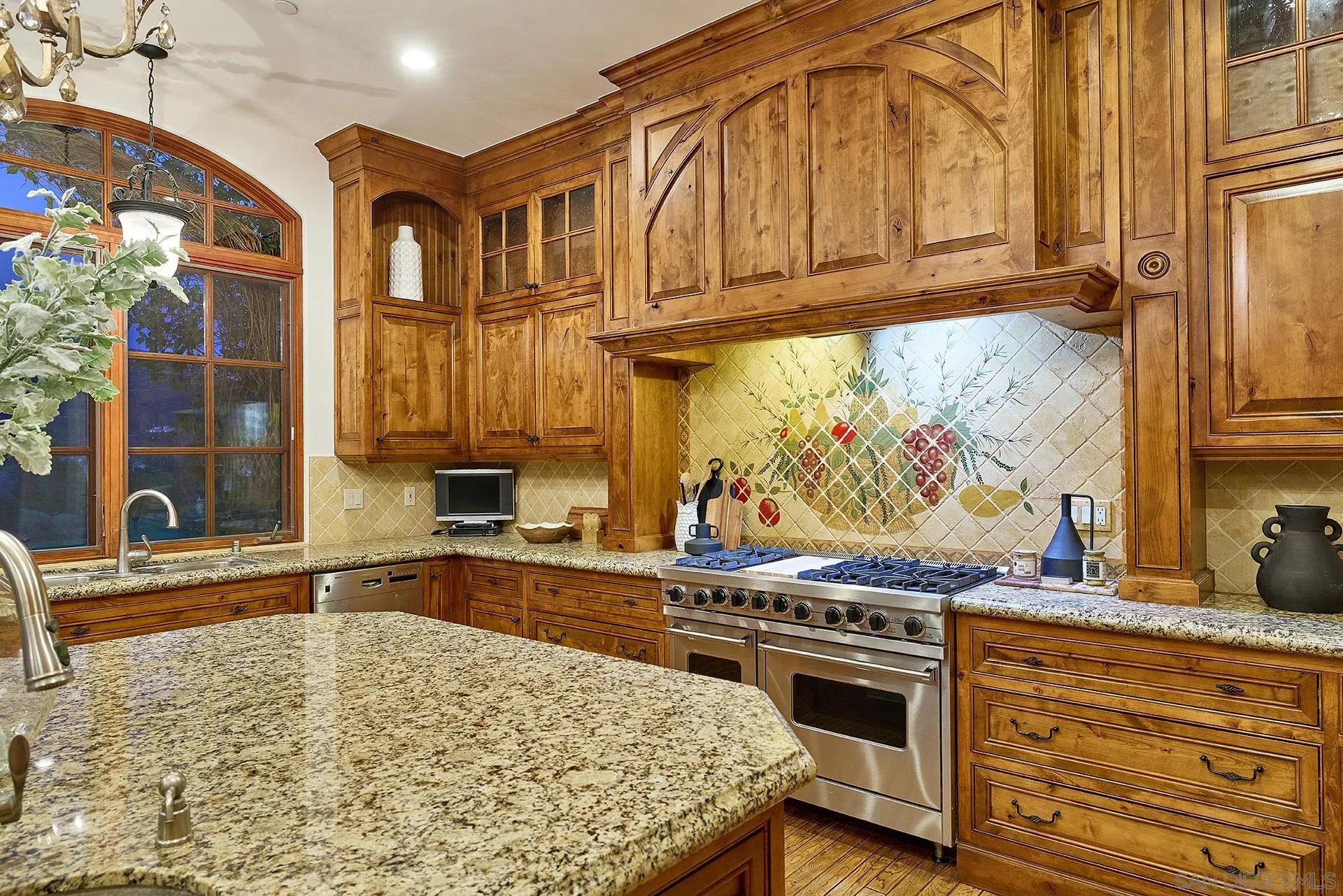 https://cdn.realtyfeed.com/cdn/127/250040509/0933beb28e9260701863d507afa8b762.webp