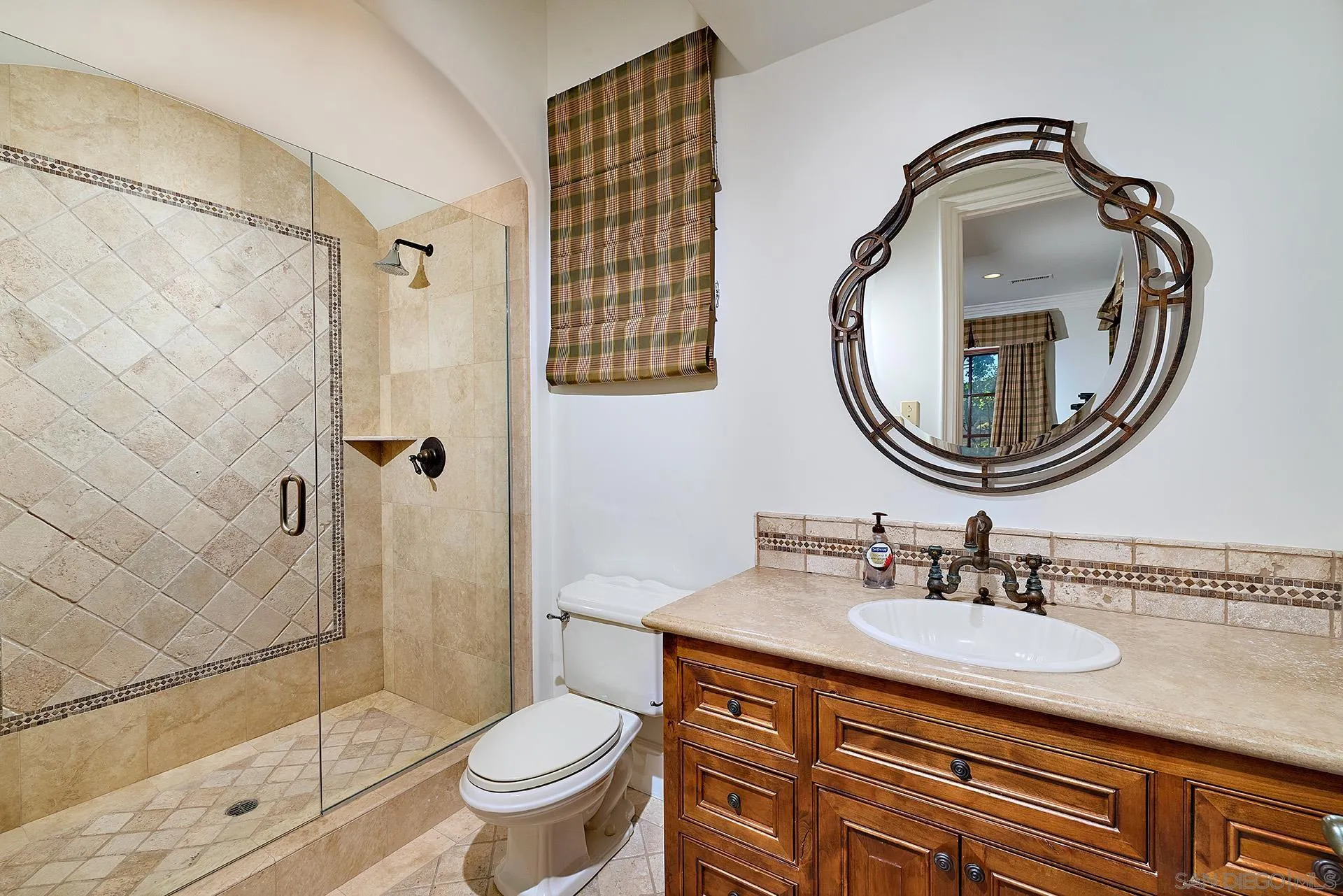 https://cdn.realtyfeed.com/cdn/127/250040509/418e6cfc395957f3d98453cebae40ae2.webp