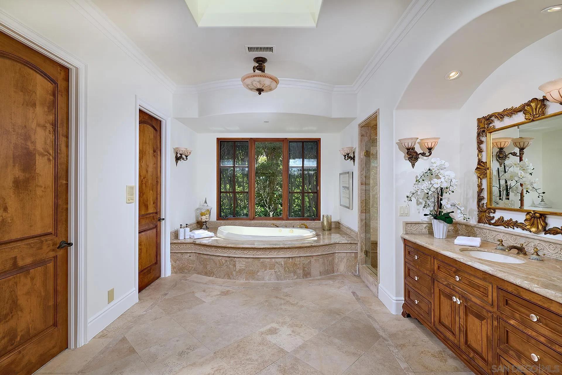 https://cdn.realtyfeed.com/cdn/127/250040509/6c93e6185015bbf1c1b4d7a37f7e1e74.webp